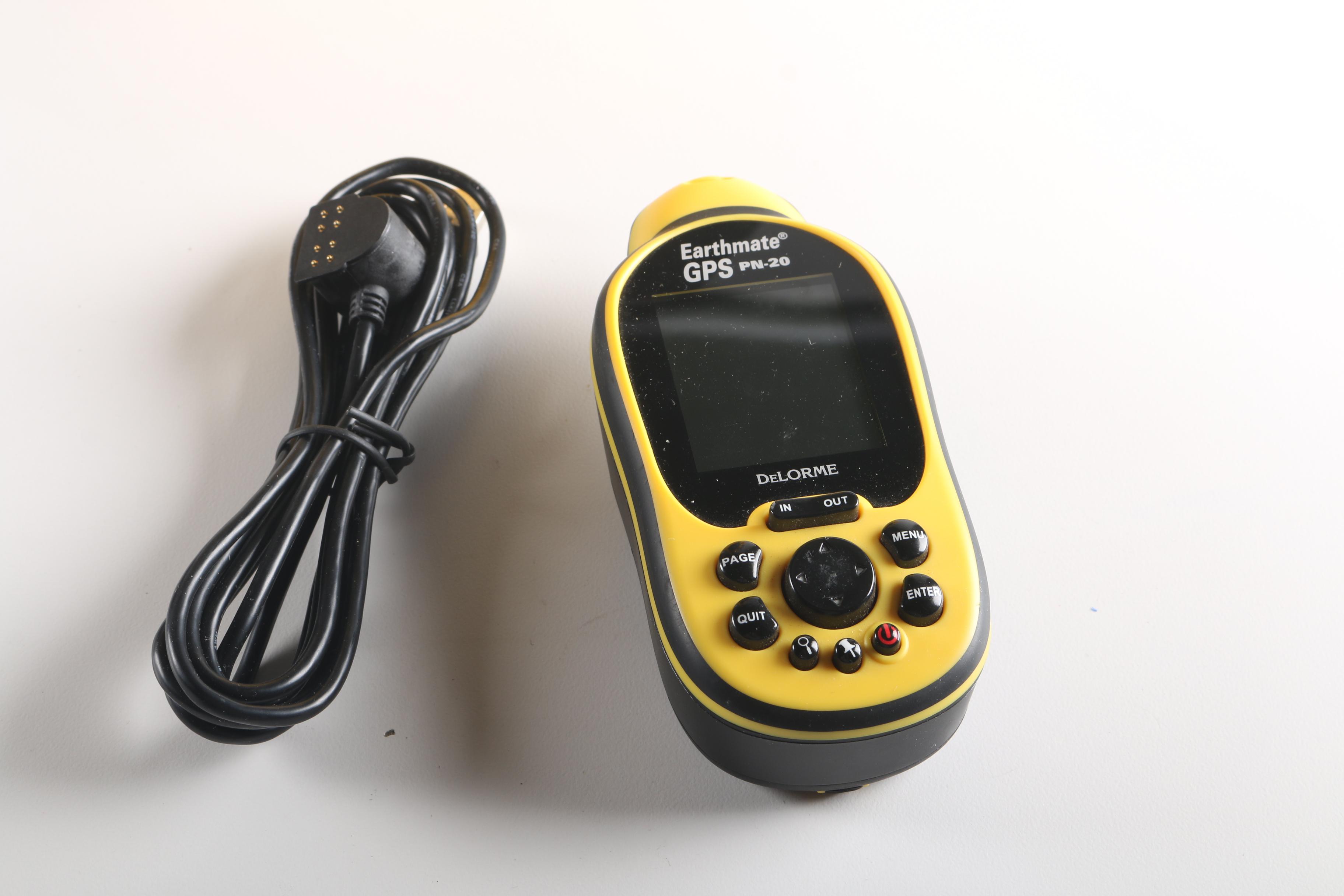 "Wilson" Emergency Radio Flashlight Siren Lantern and Earthmate GPS