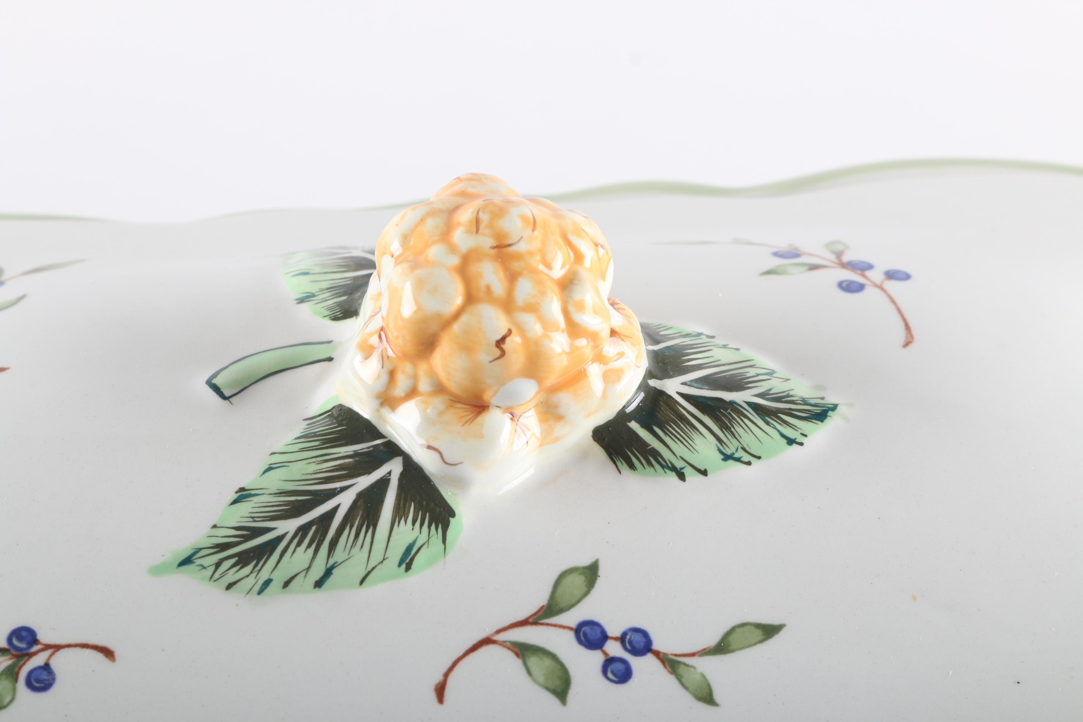 "Vintage Garden" by Princess House Centerpiece with Floral Arranger and Lid