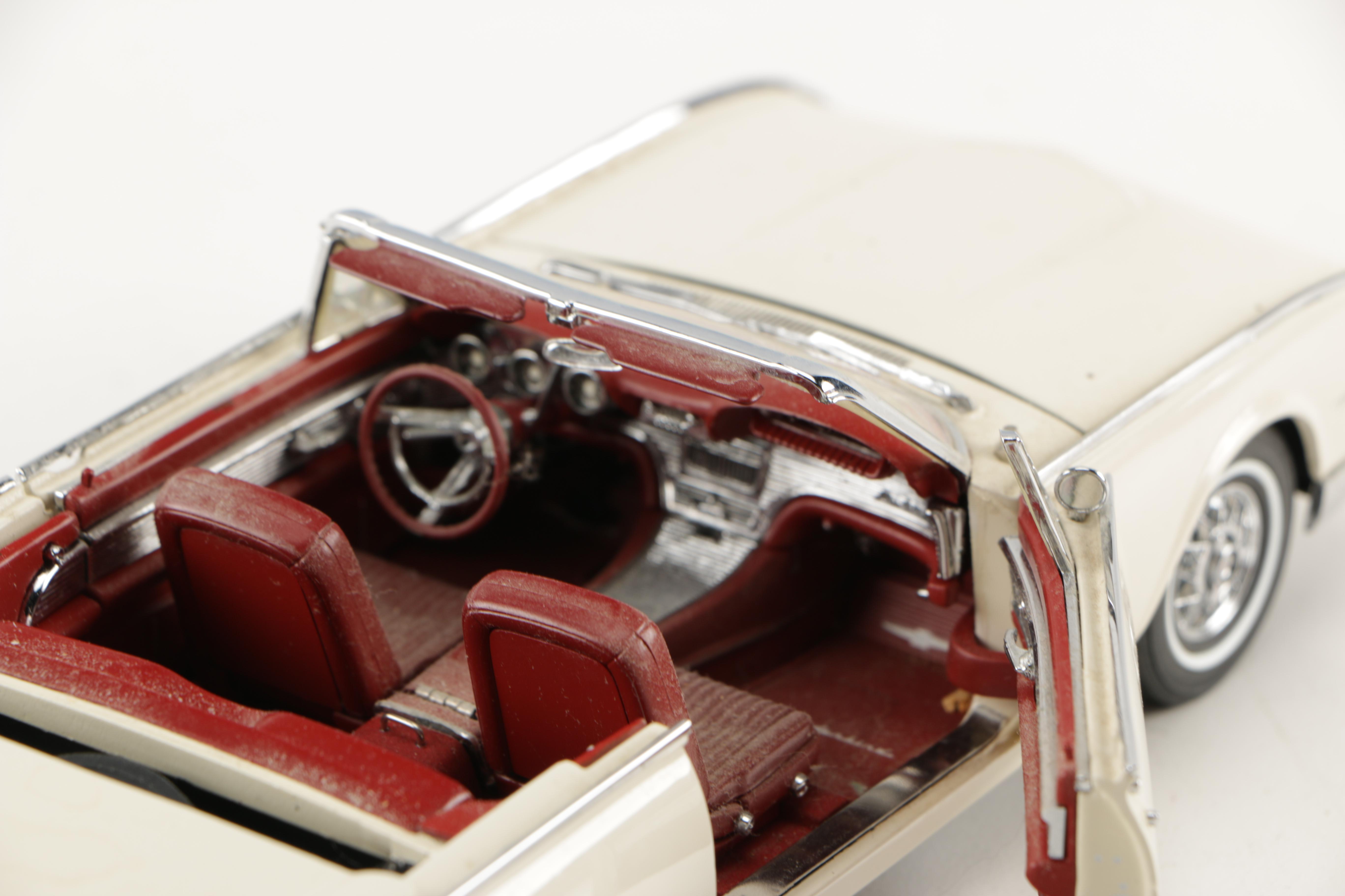 1:18 Scale Die-Cast Classic Ford Replica Cars