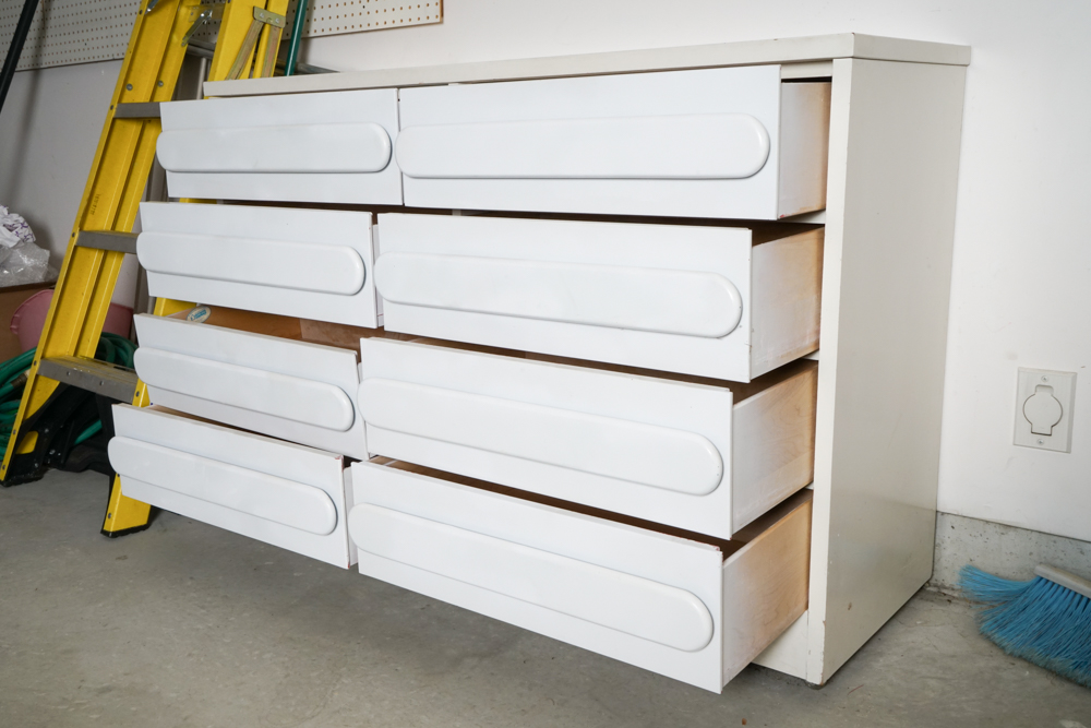 Simmons Little Folk Wooden Dresser