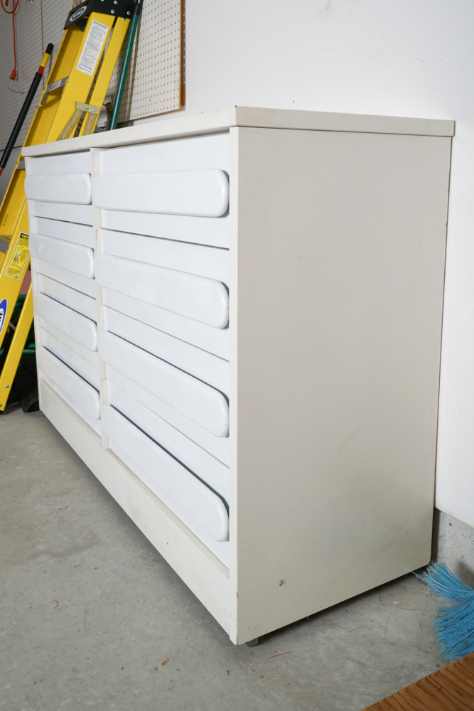 Simmons Little Folk Wooden Dresser