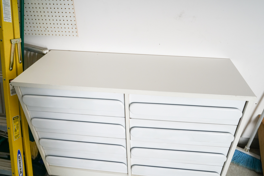 Simmons Little Folk Wooden Dresser