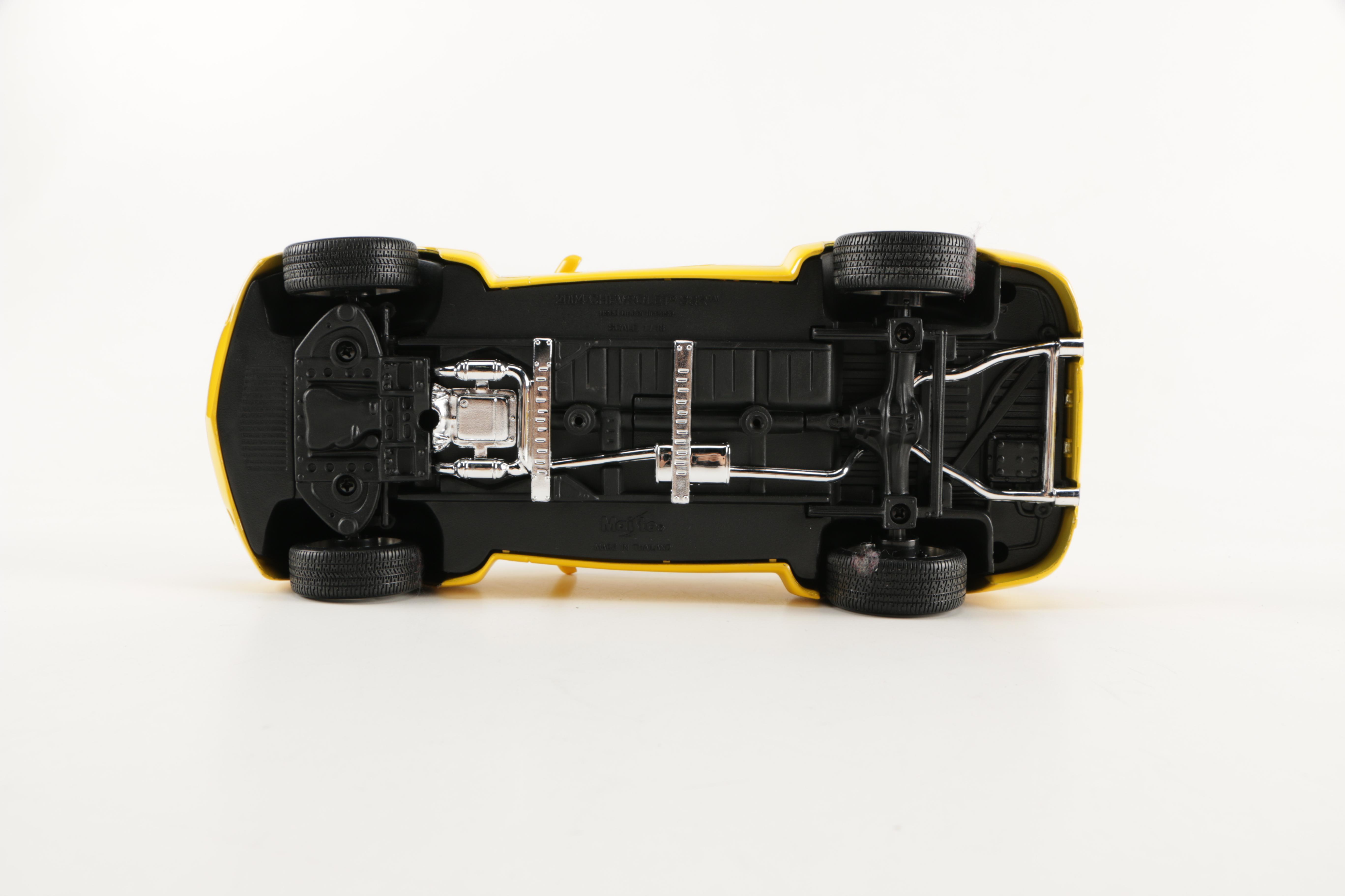 1:18 Scale Die-Cast Replica 2000s Convertible Cars