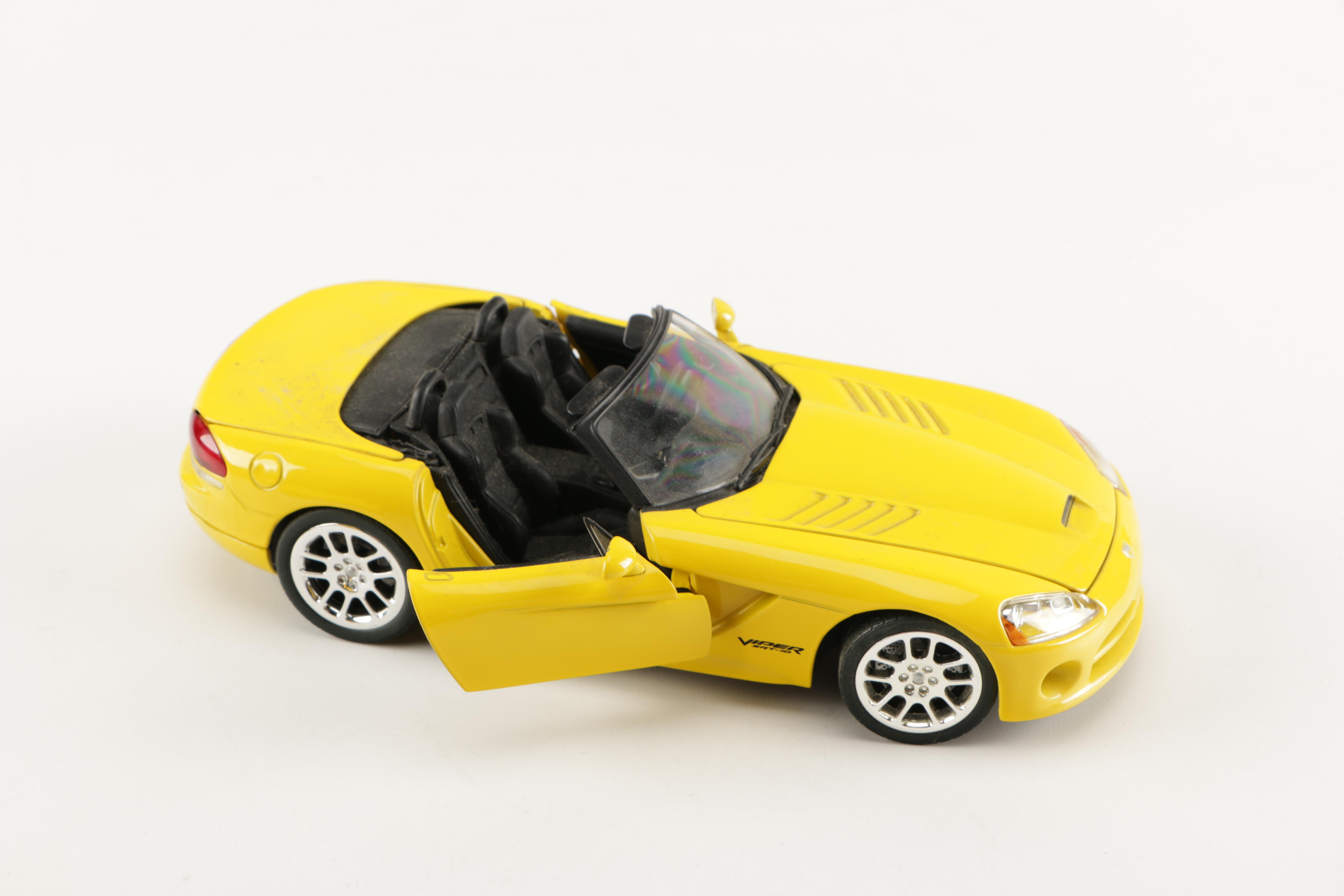 1:18 Scale Die-Cast Replica 2000s Convertible Cars