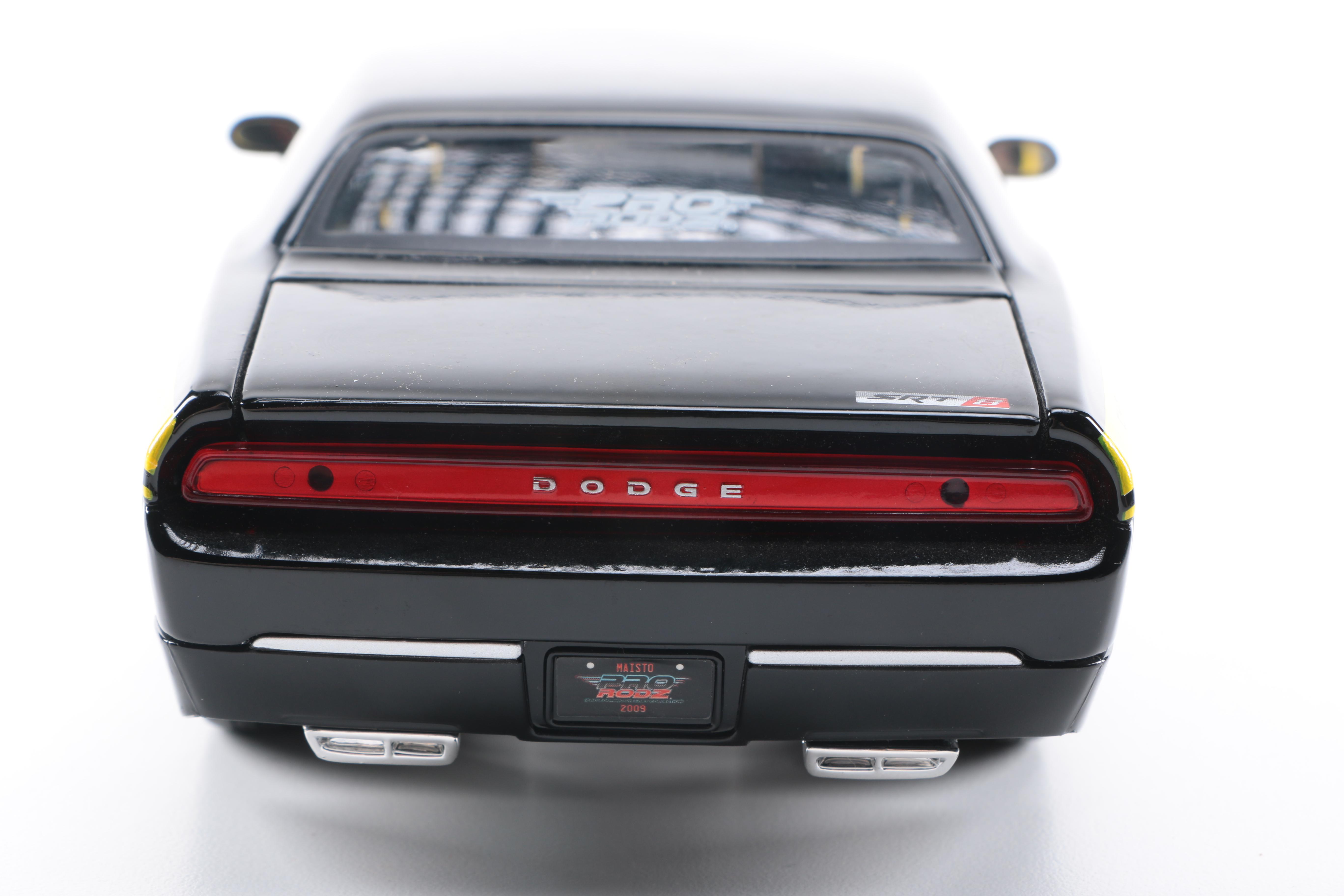 Die Cast Metal Model Corvette and Dodge Challenger Cars