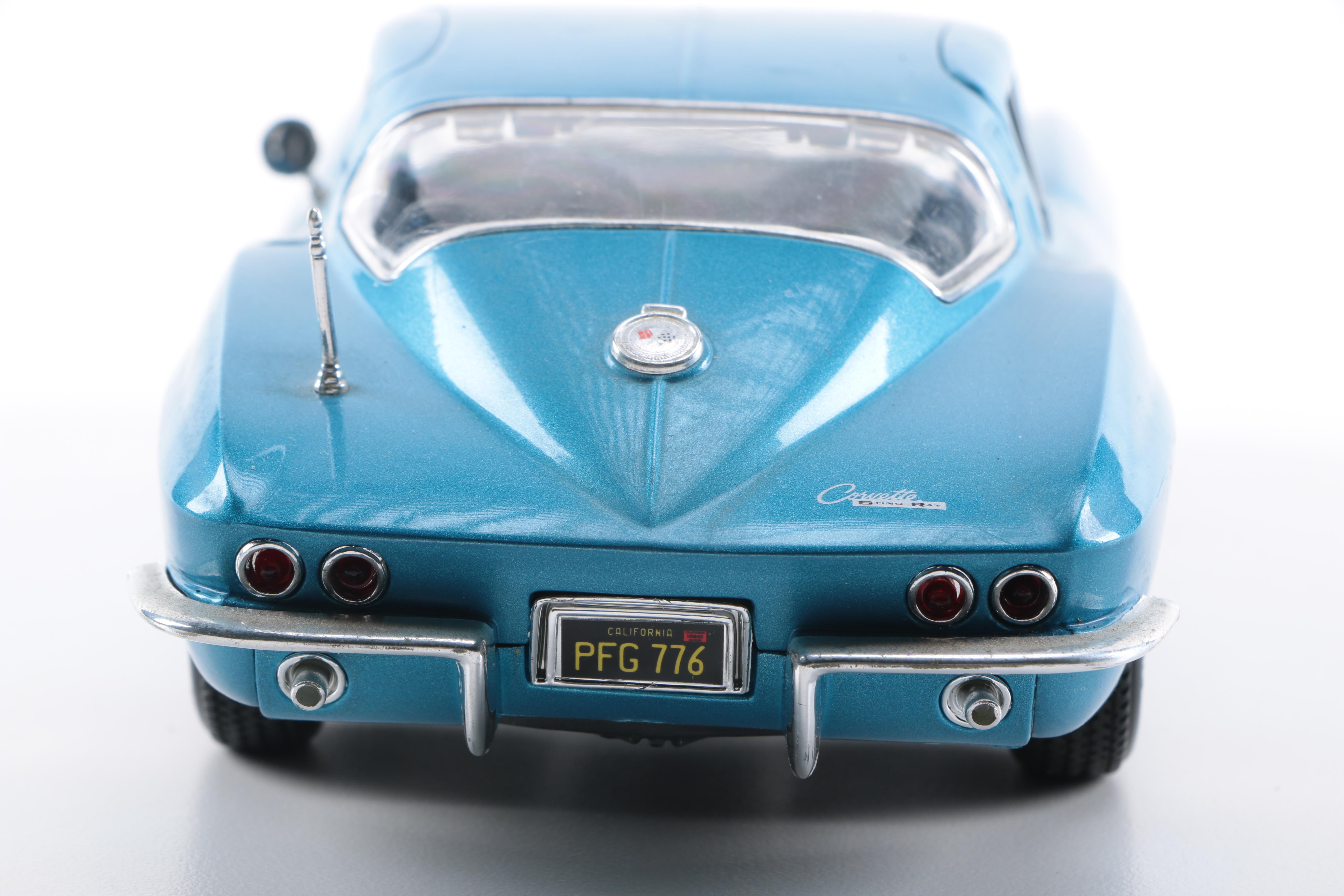 Die Cast Metal Model Corvette and Dodge Challenger Cars