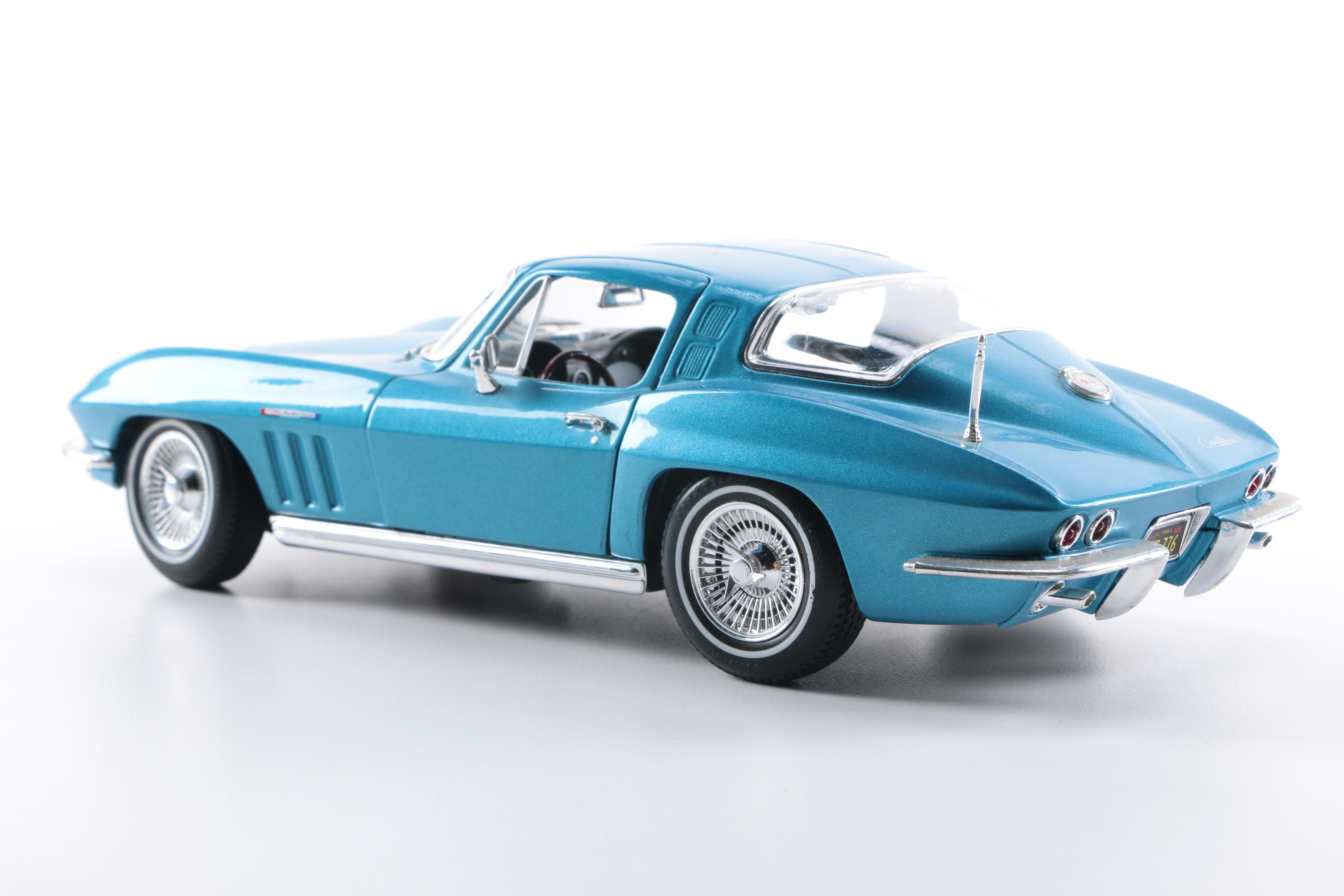 Die Cast Metal Model Corvette and Dodge Challenger Cars