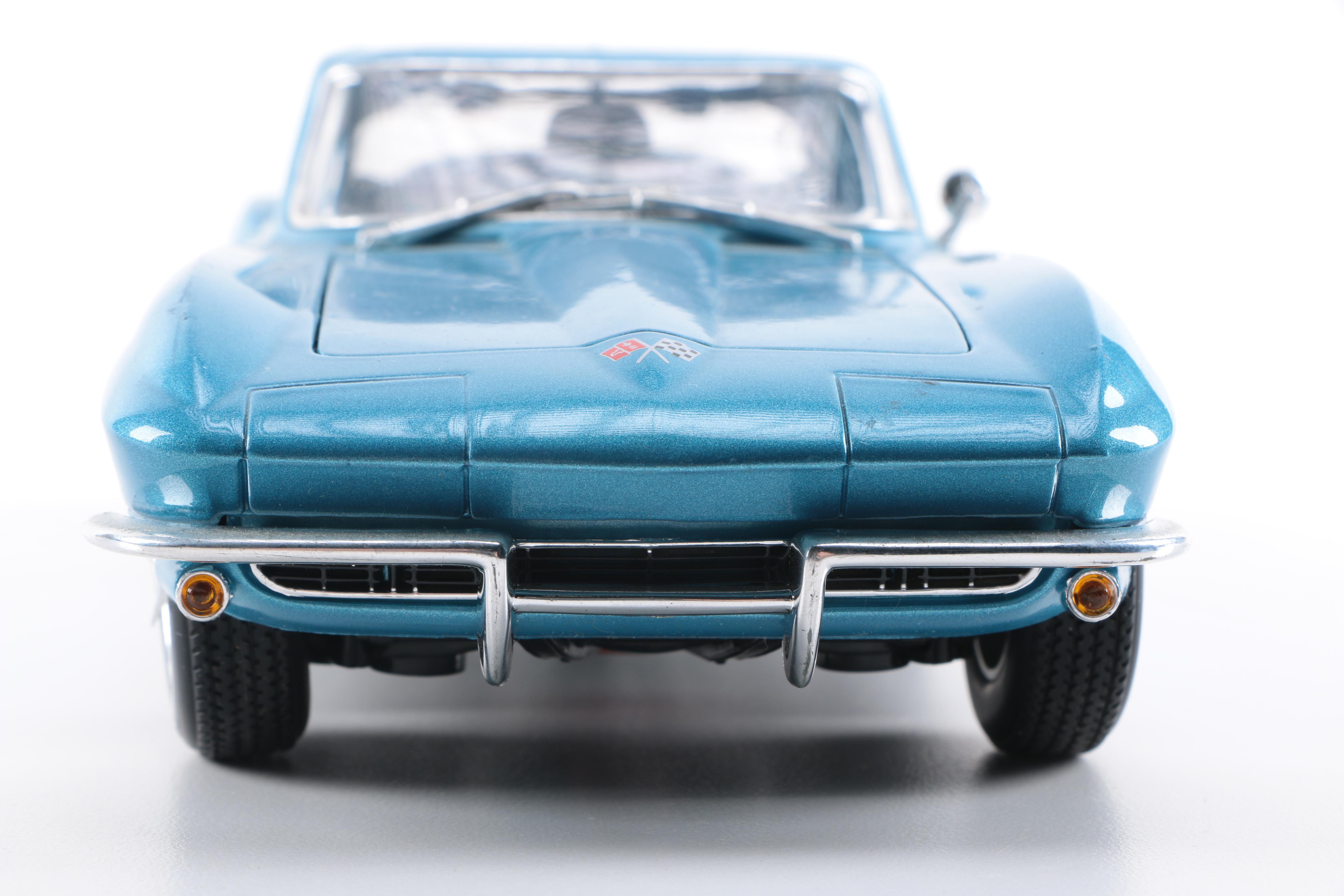 Die Cast Metal Model Corvette and Dodge Challenger Cars