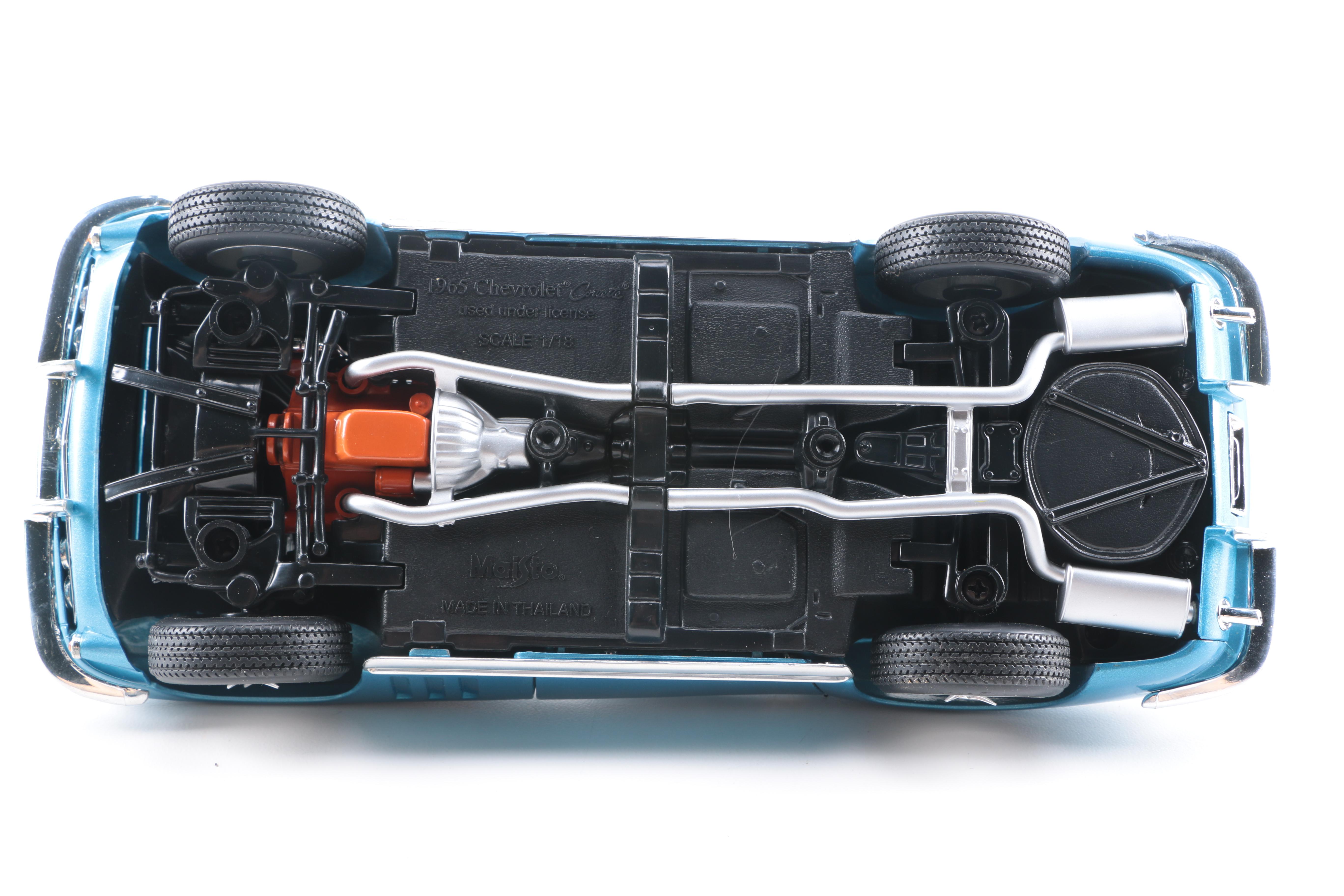 Die Cast Metal Model Corvette and Dodge Challenger Cars