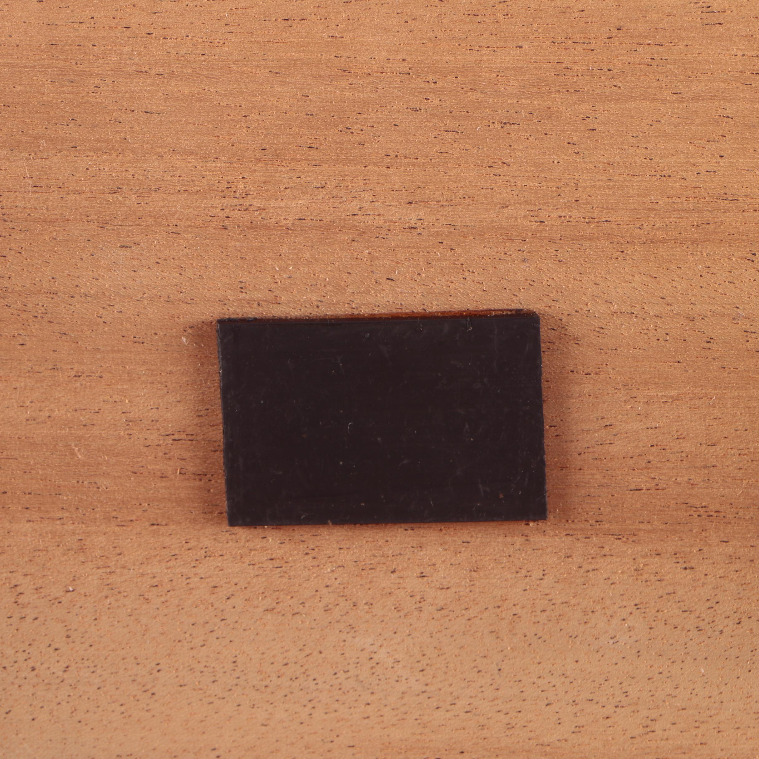 Inlaid Wooden Humidor with Built-In Hygrometer