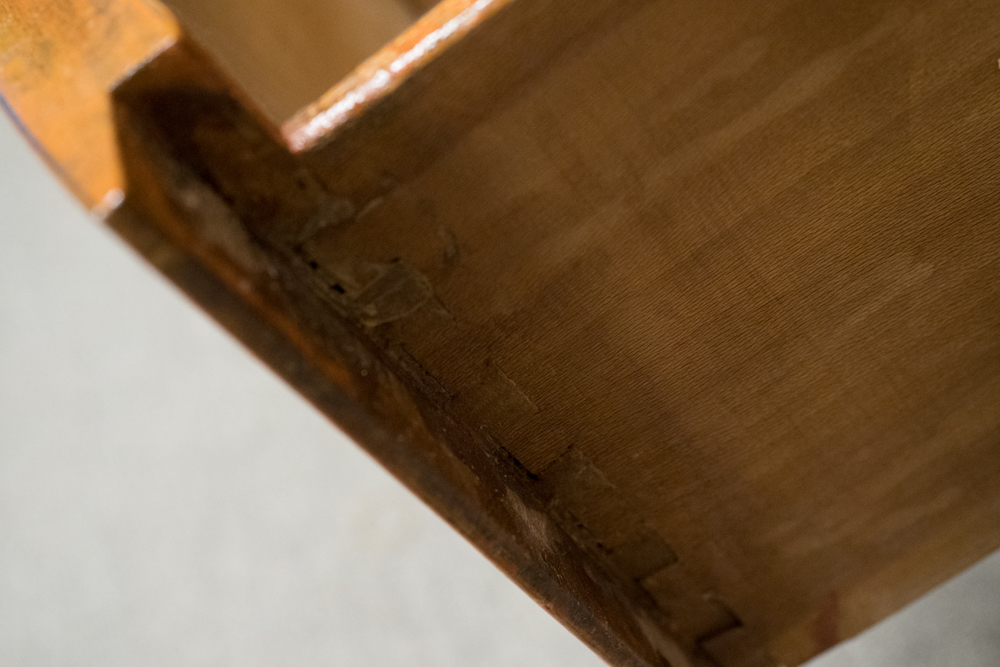 Vintage Blonde Tone Wood Vanity Table With Round Mirror