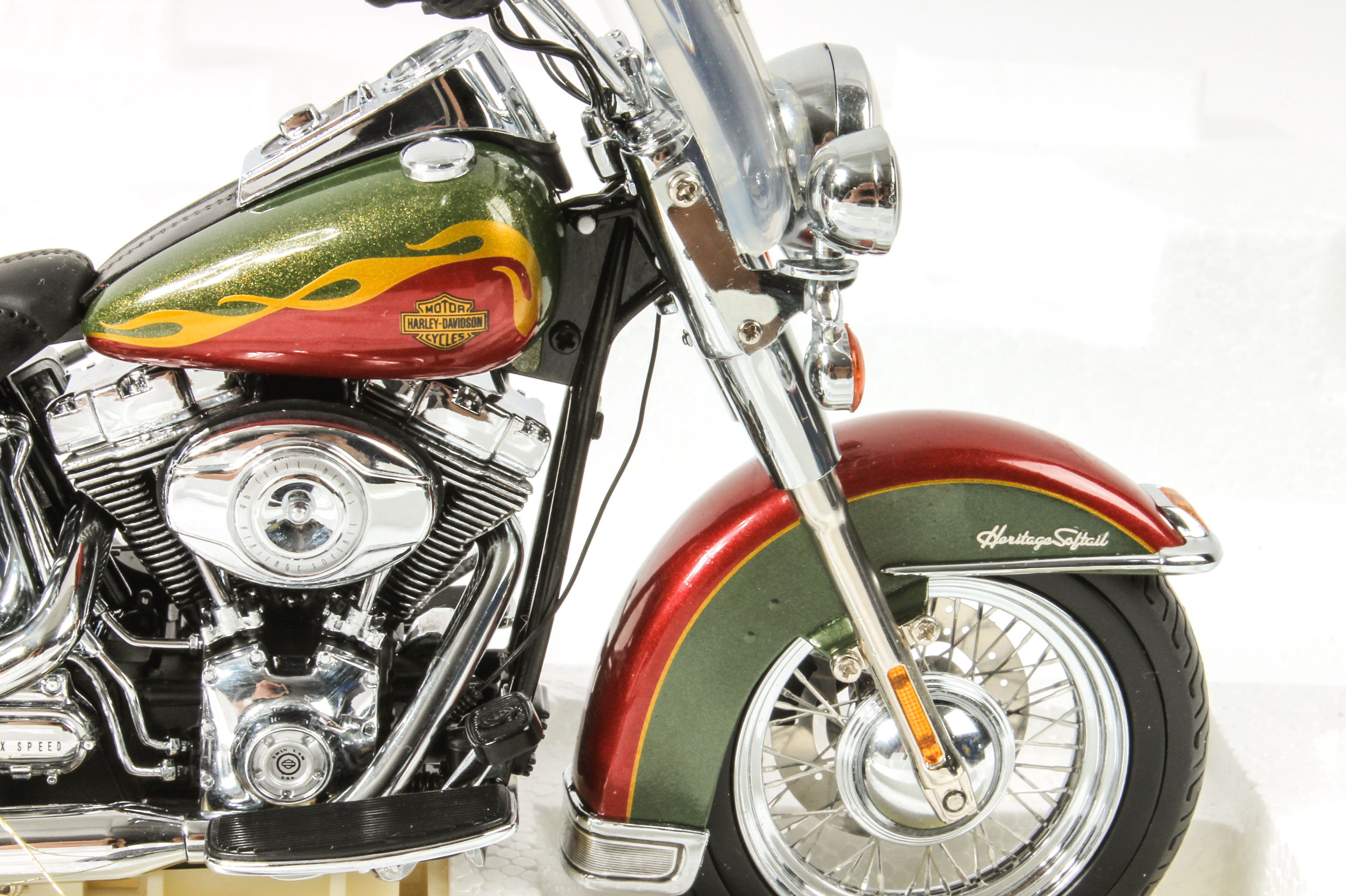 Franklin Mint Harley-Davidson Christmas Edition Model Motorcycle