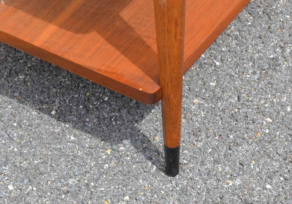 Mid Century Modern "Acclaim" Lamp Table by Lane