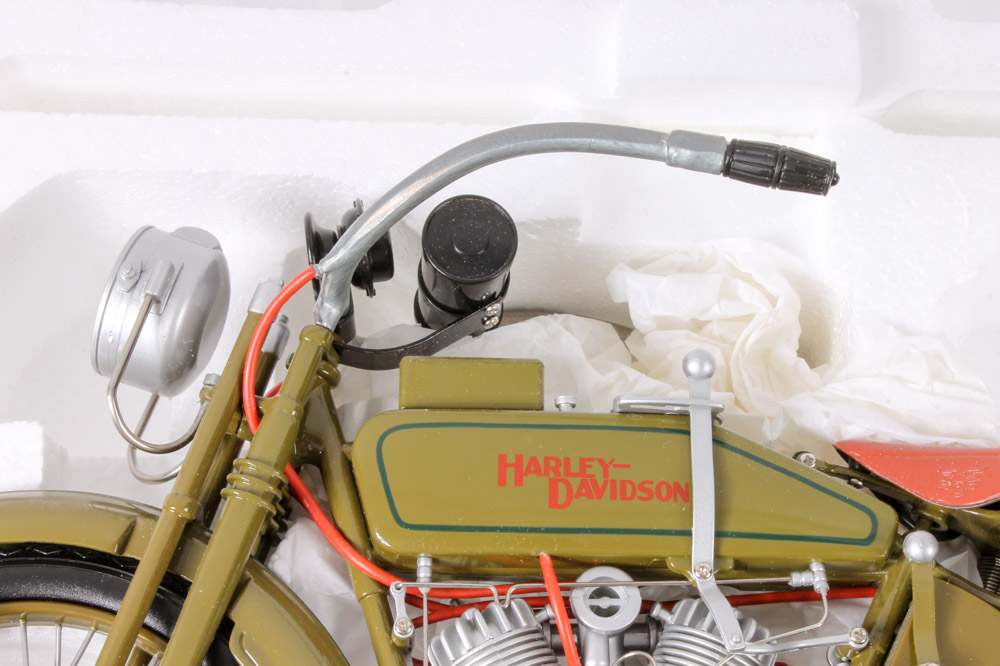 Harley-Davidson Die-Cast Model 1917 V-Twin Model F Motorcycle