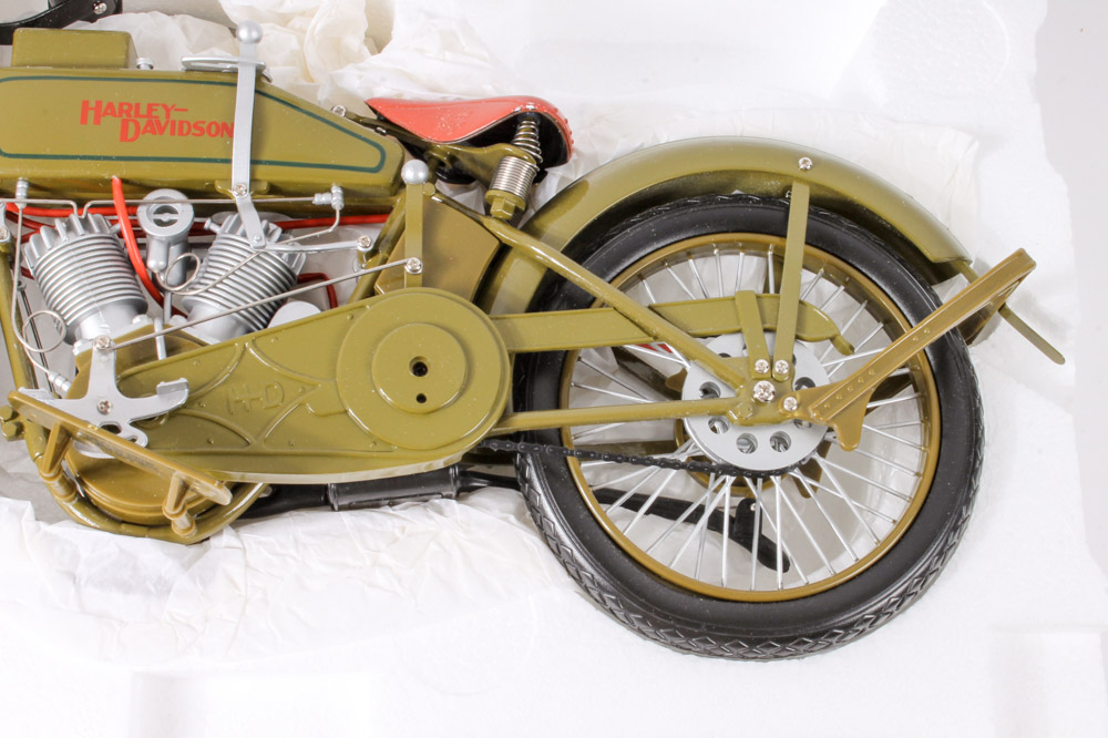 Harley-Davidson Die-Cast Model 1917 V-Twin Model F Motorcycle