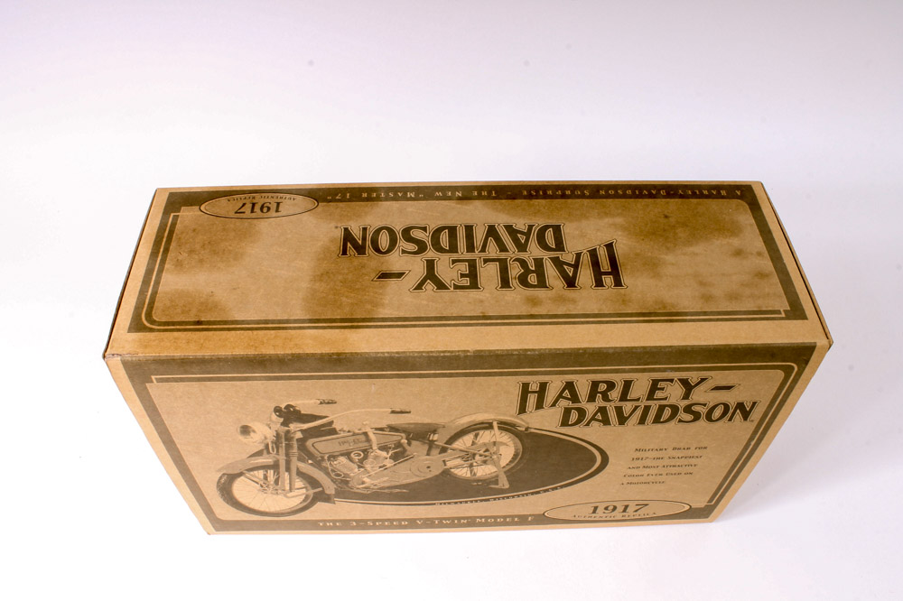 Harley-Davidson Die-Cast Model 1917 V-Twin Model F Motorcycle