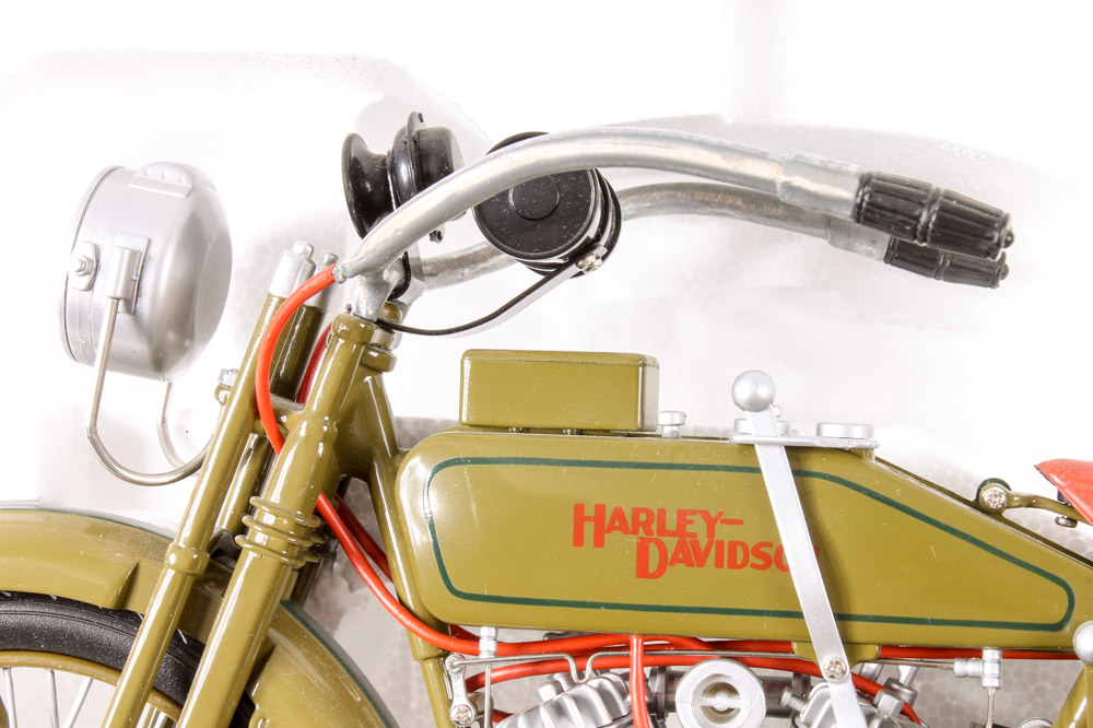 Die-Cast Harley-Davidson "1917 V-Twin Model F" Motorcycle Model