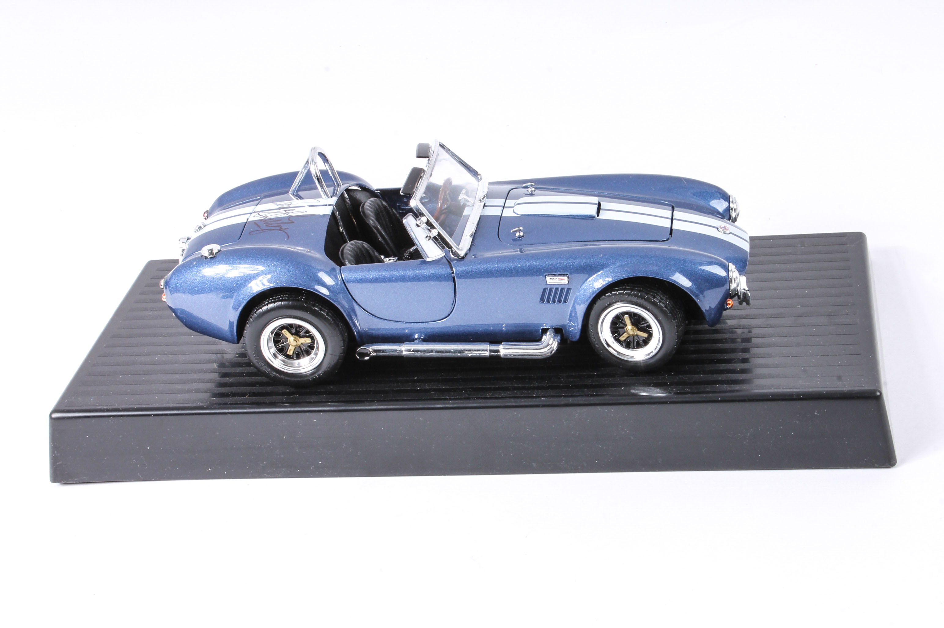 Carroll Shelby Autographed 1:18 Scale Model Shelby Cobra