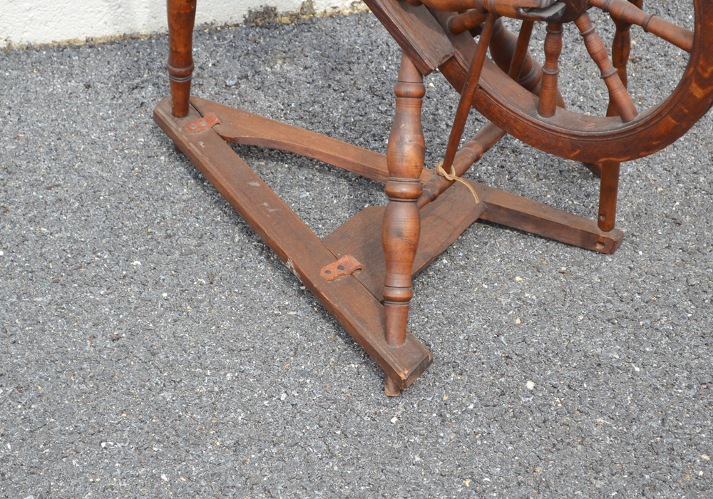 Antique Wooden Spinning Wheel