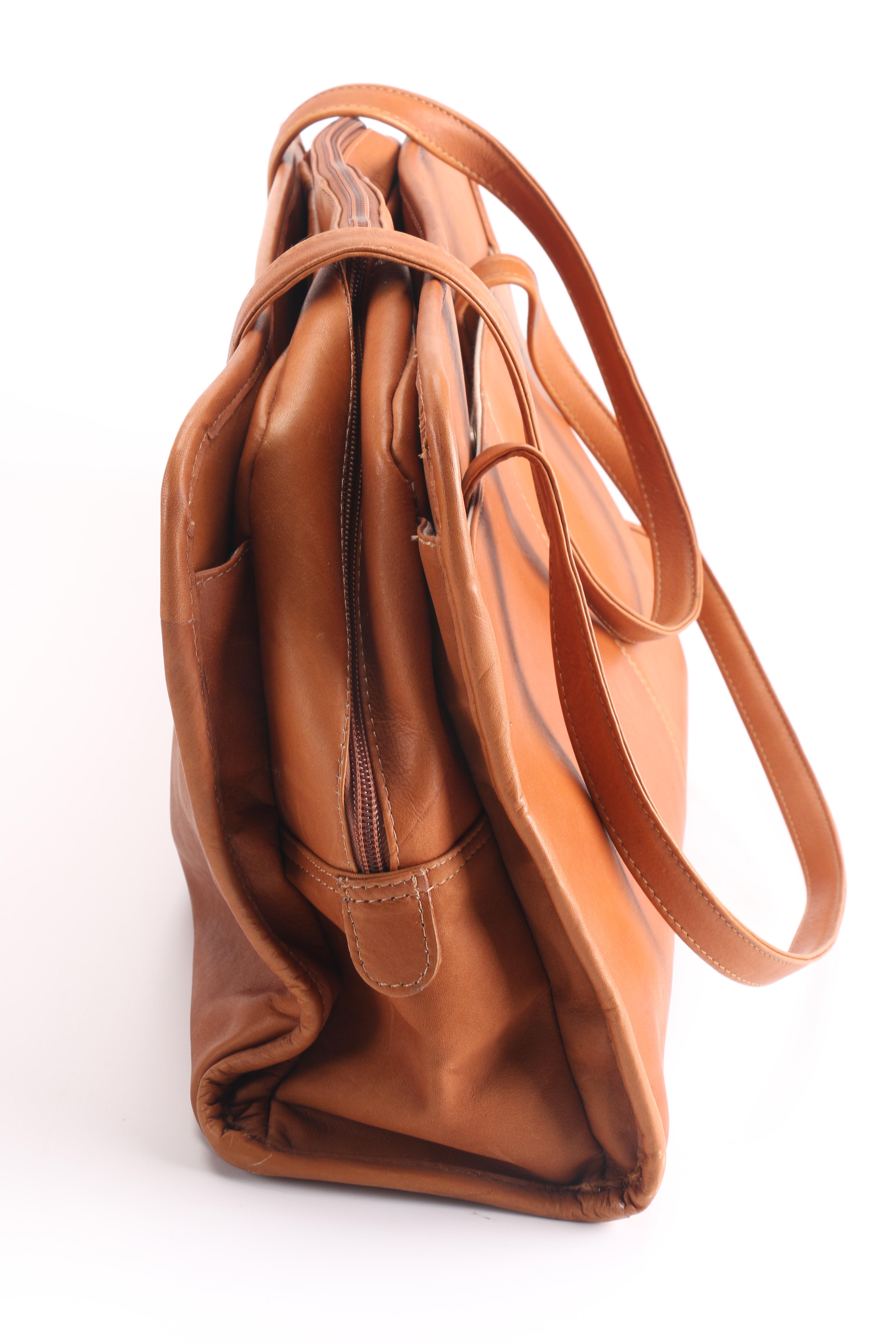 Shoulder Bags Including Clava