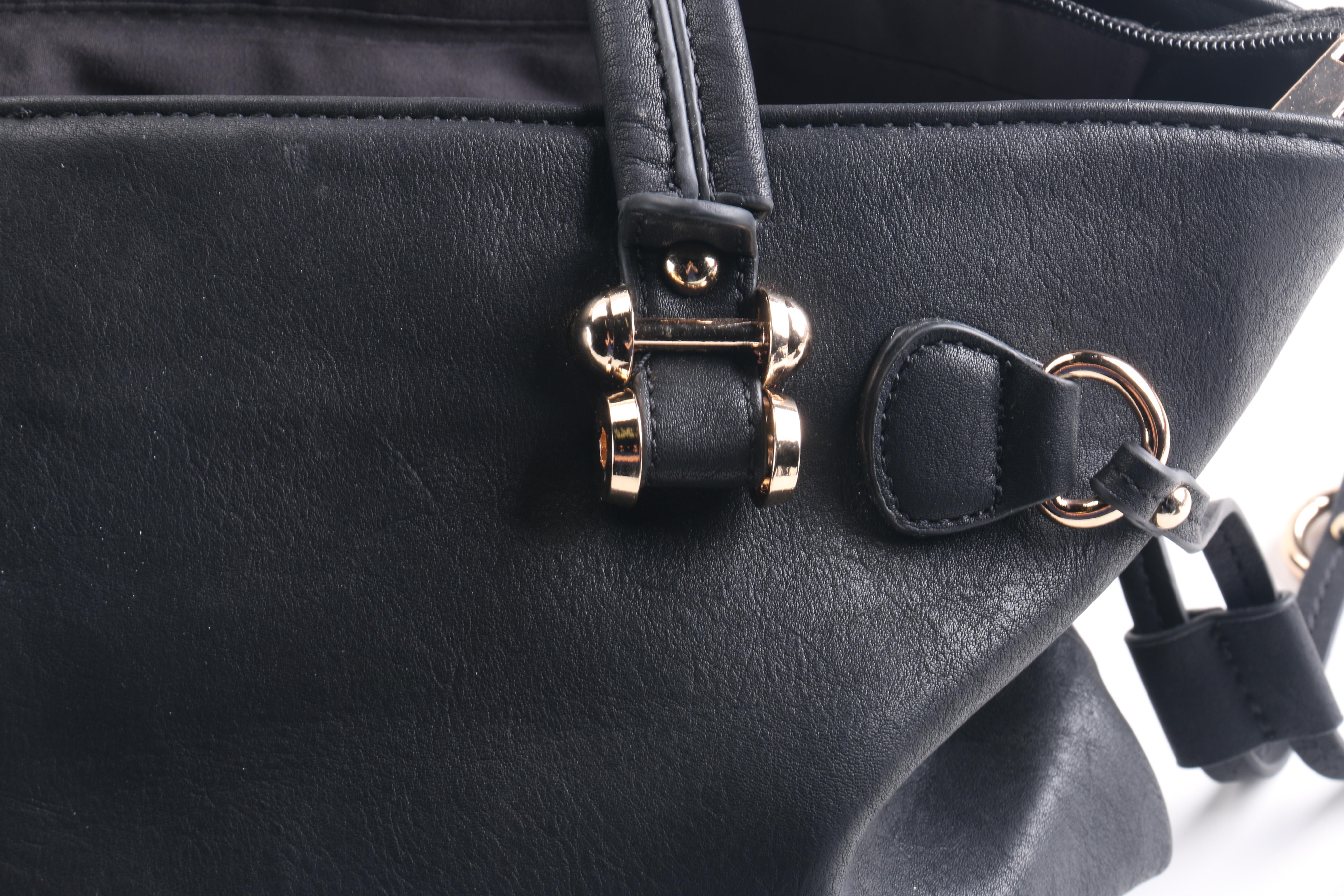 Shoulder Bags Including Clava