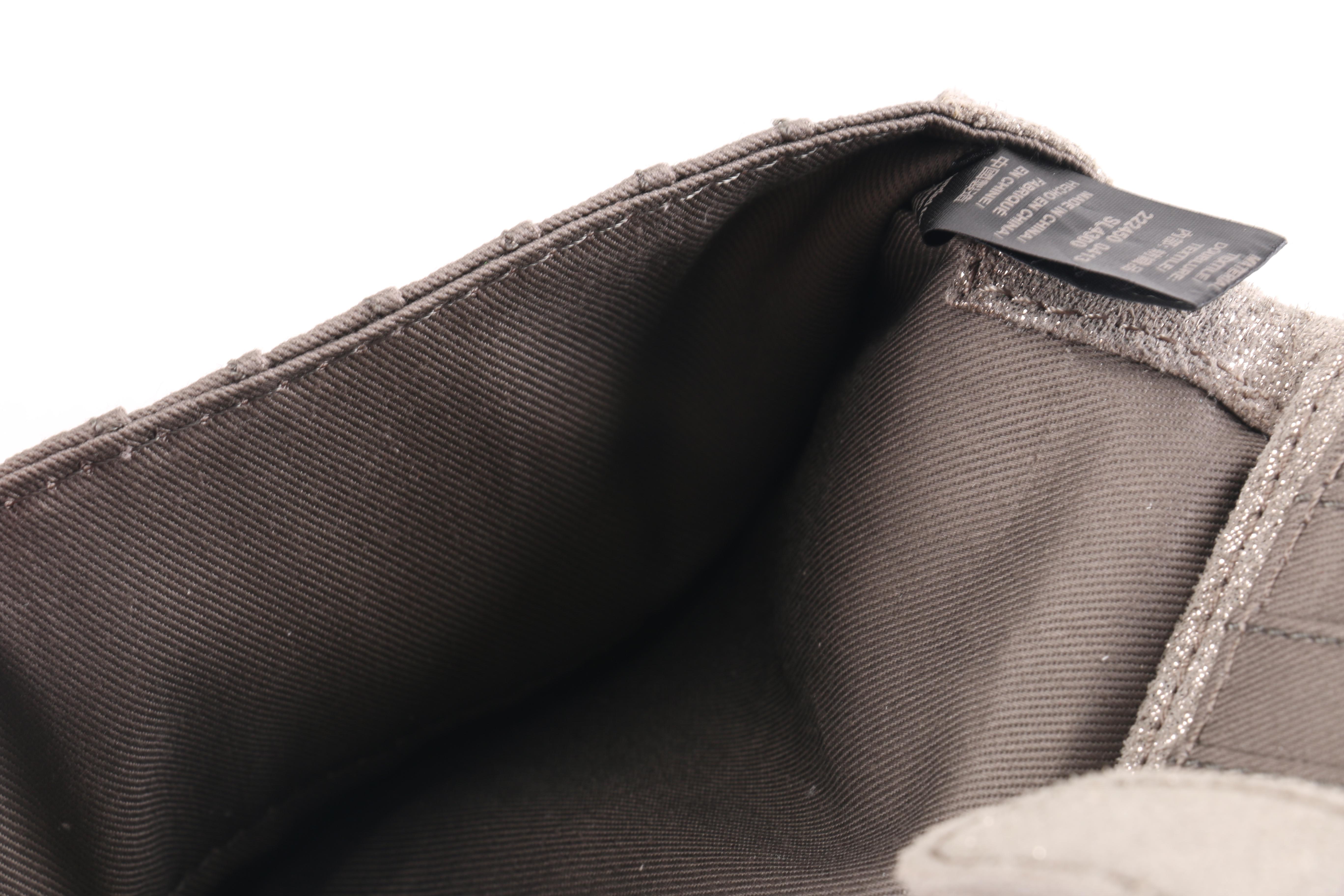 Casual Clutches Including Fossil