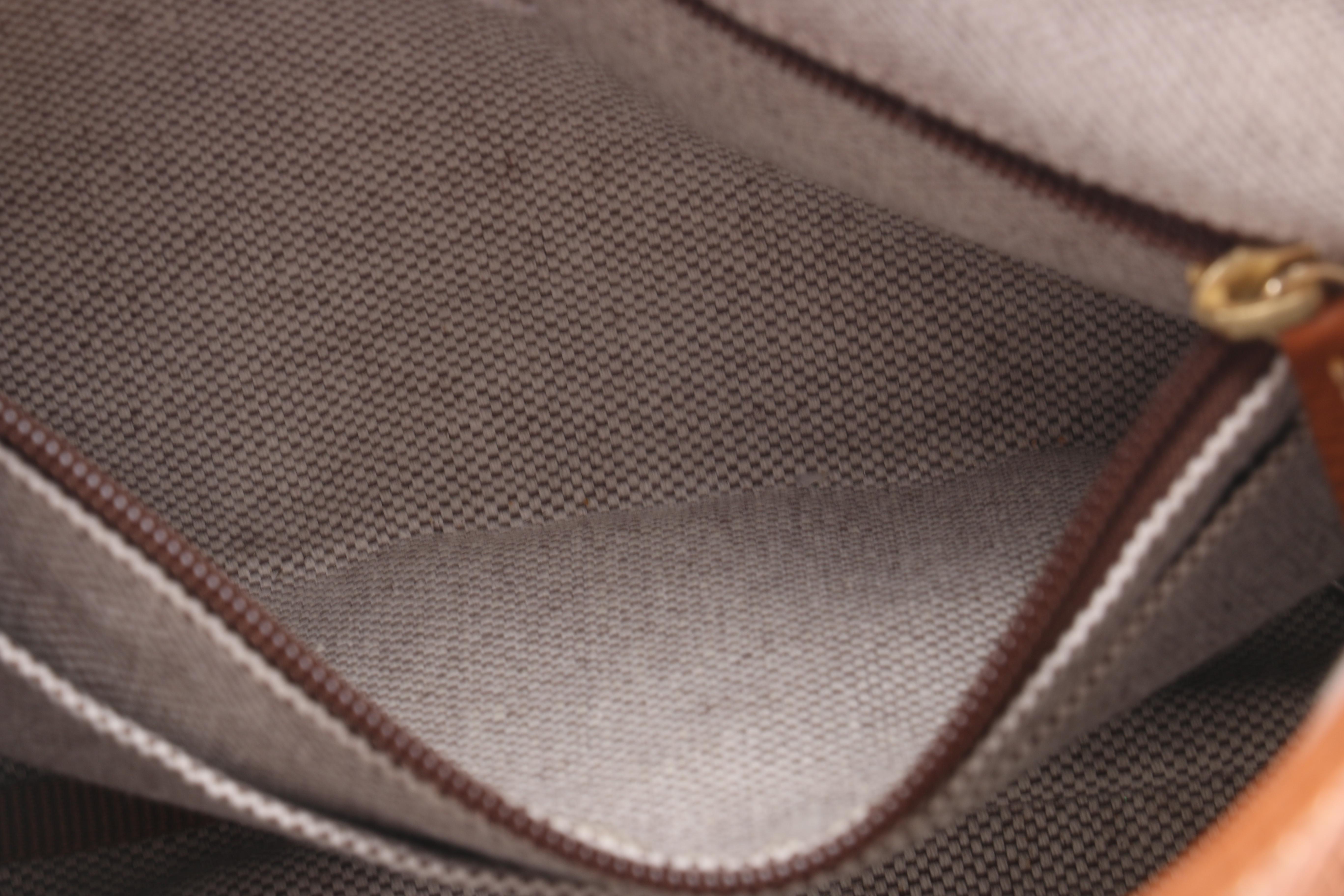 Dooney & Bourke Pebble Grain Leather Bags