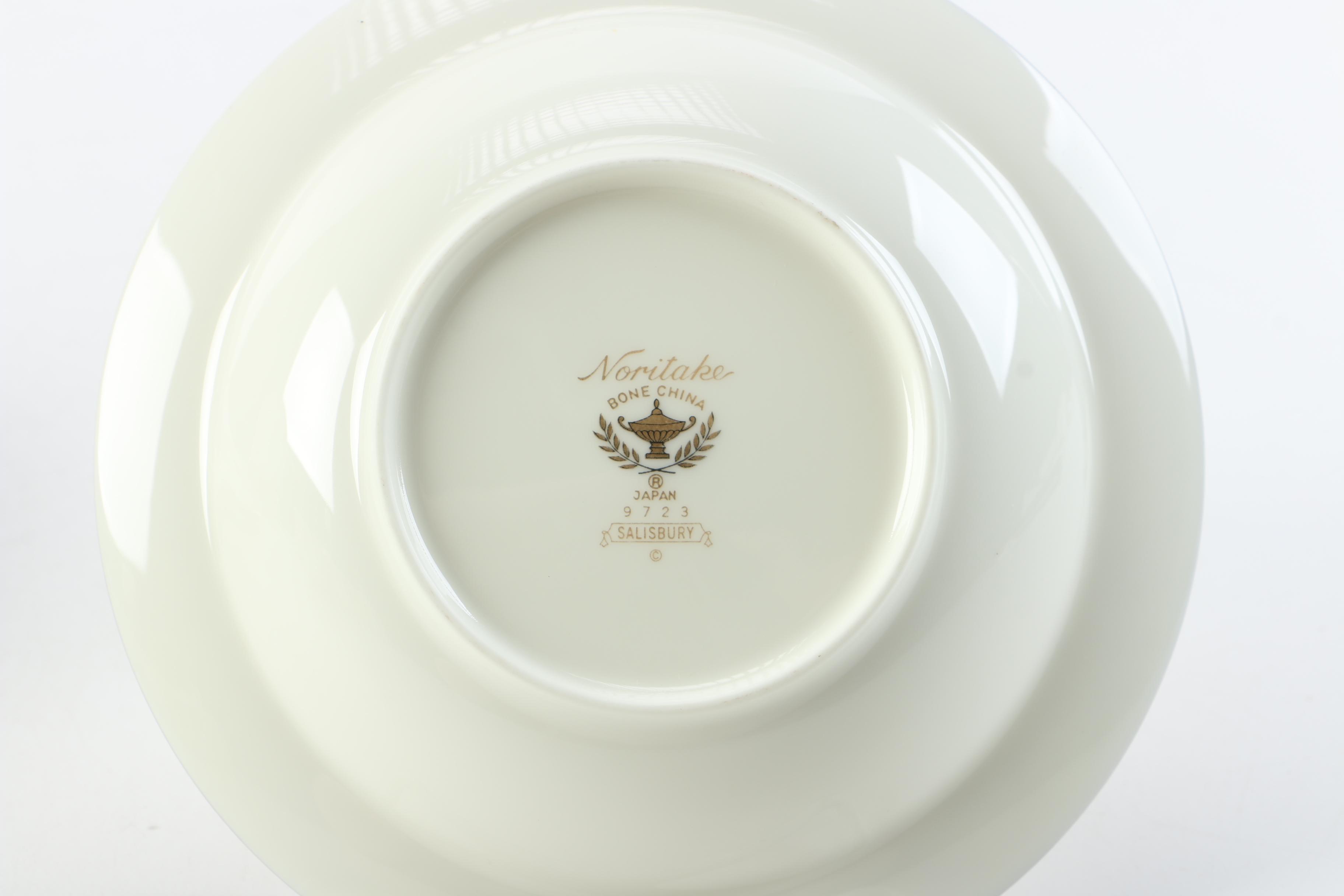 Noritake "Salisbury" Bone China  Dinnerware Set