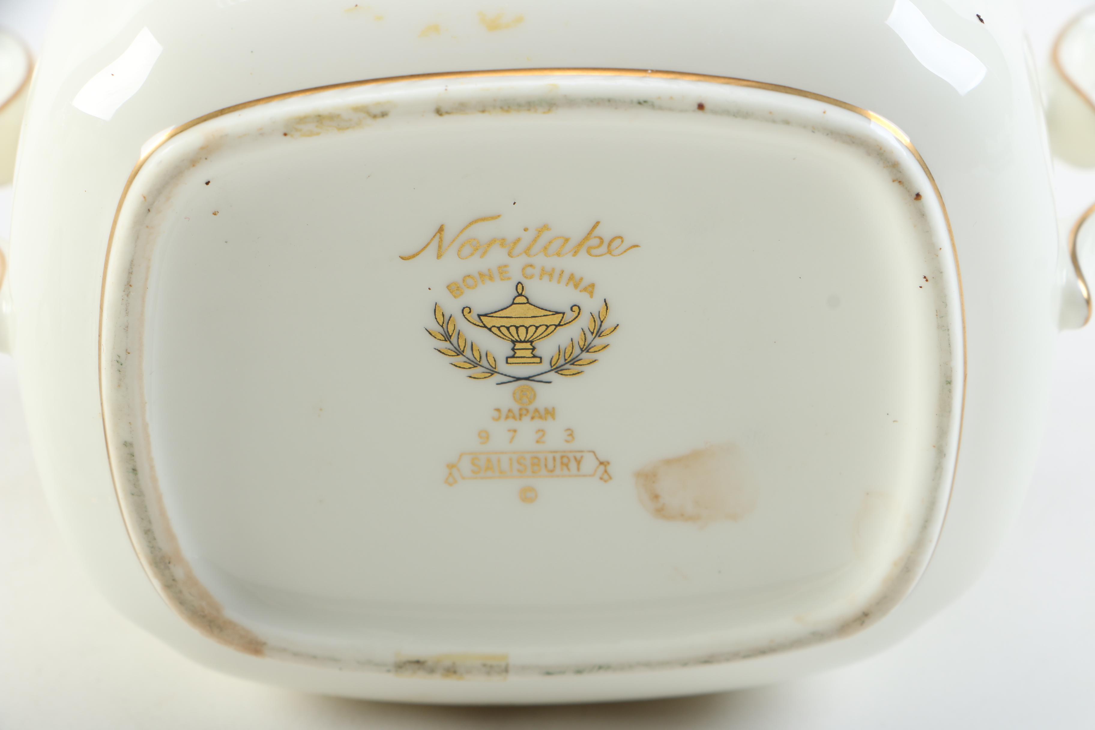 Noritake "Salisbury" Bone China  Dinnerware Set