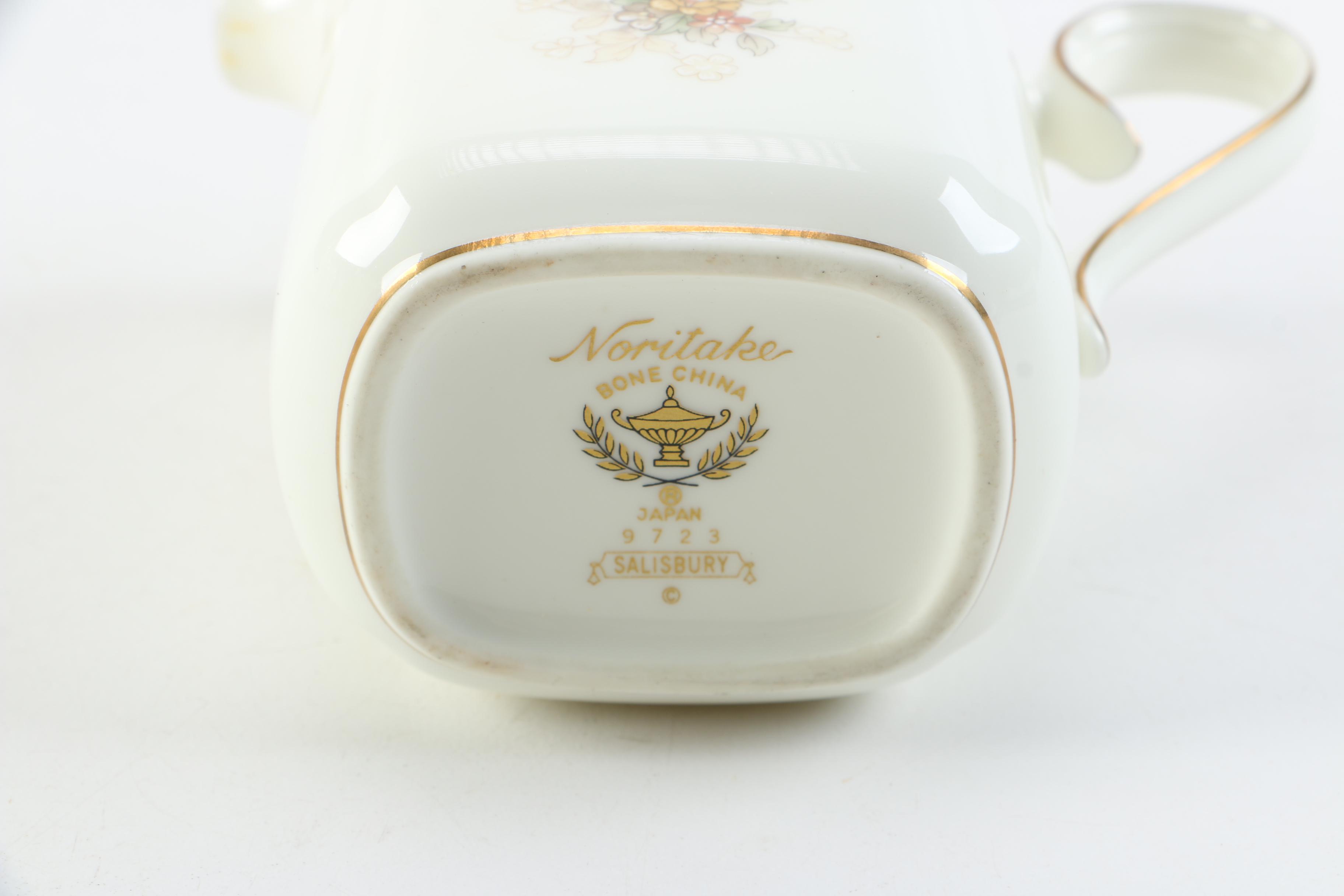 Noritake "Salisbury" Bone China  Dinnerware Set