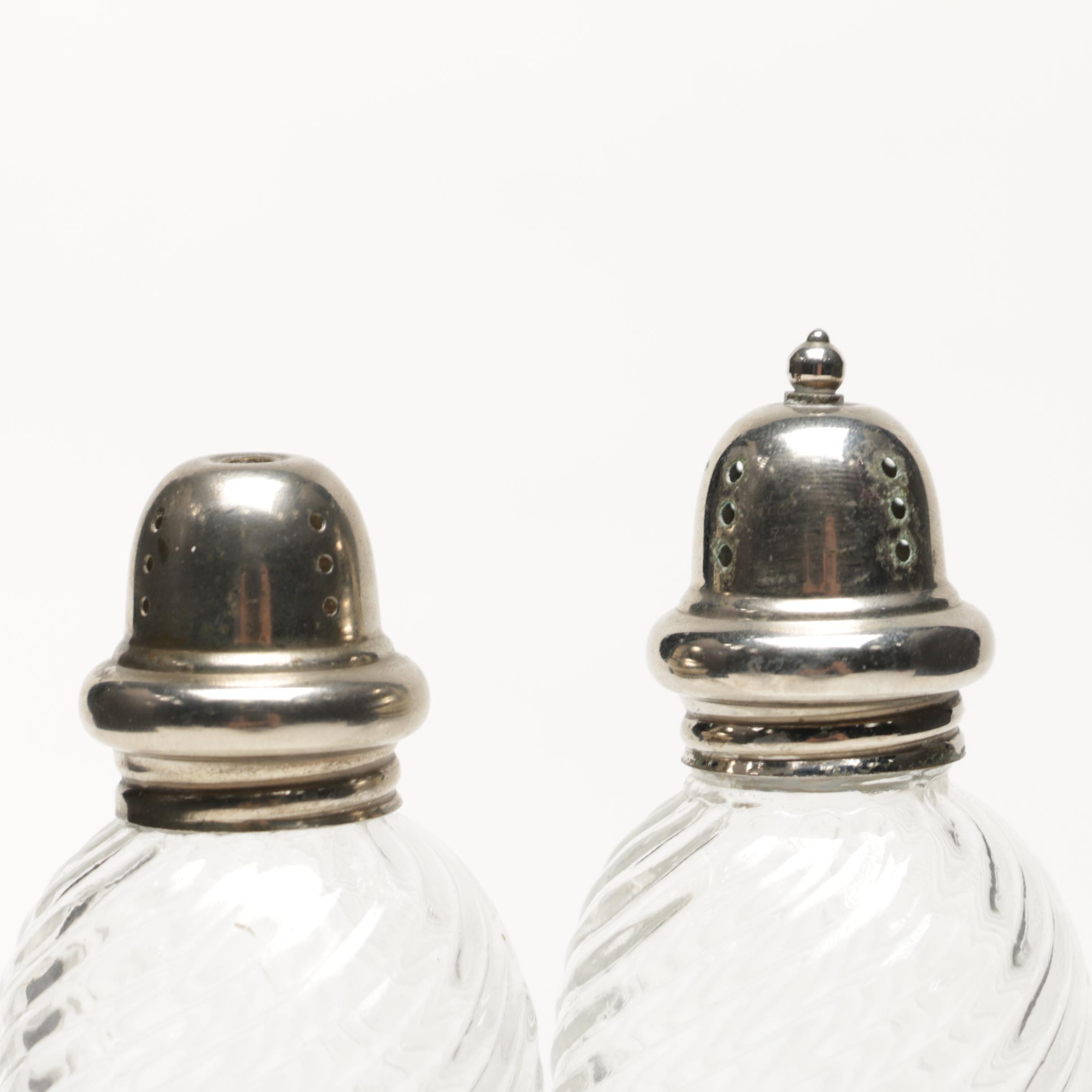 Shaker and Votive Candleholder Set