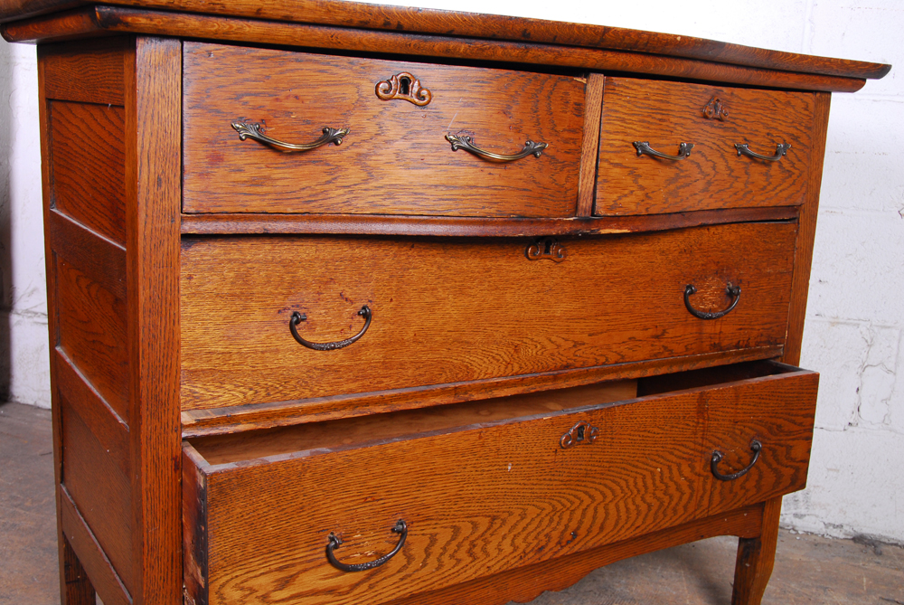 Antique Oak Chest of Drawers