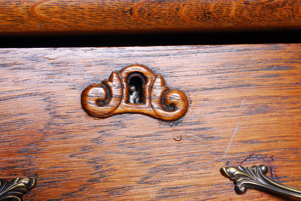 Antique Oak Chest of Drawers