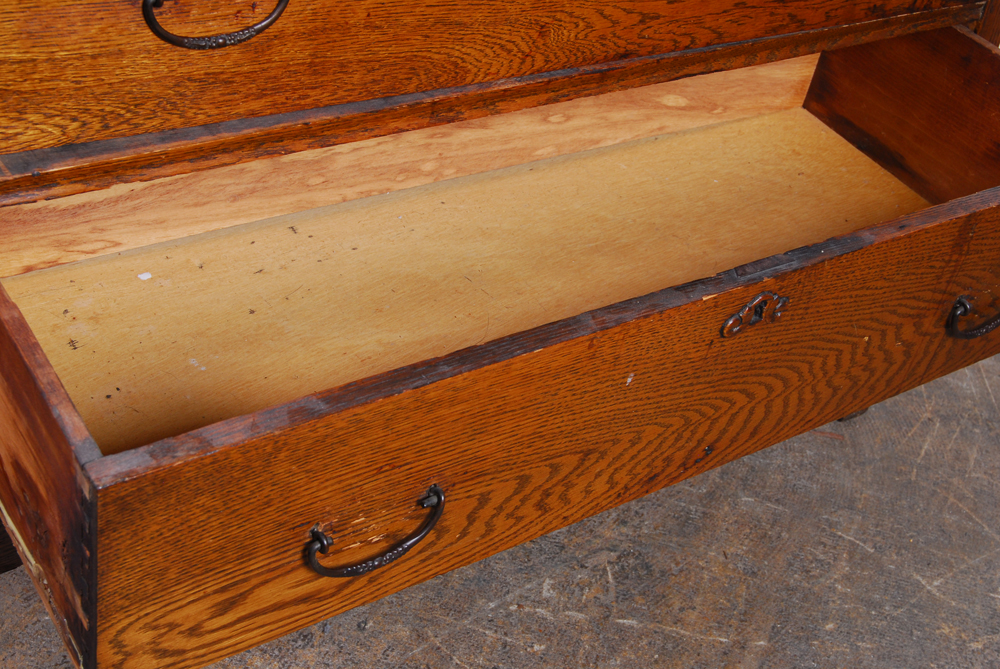 Antique Oak Chest of Drawers