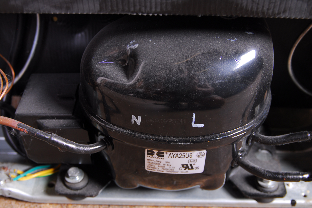 Magic Chef Mini Refrigerator