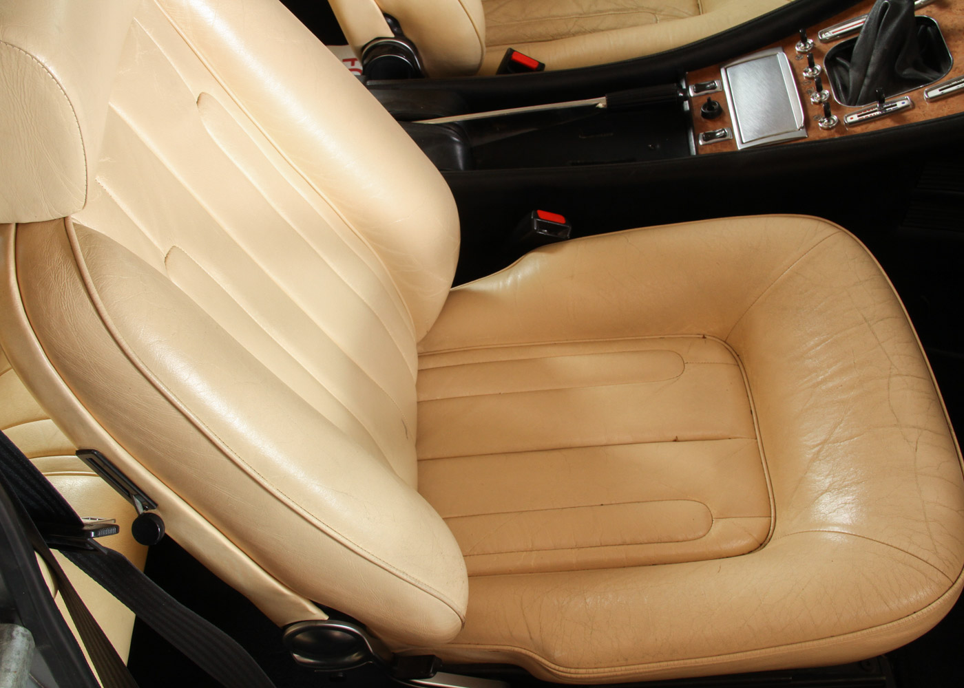 1981 Ferrari 400i 2+2 Coupe