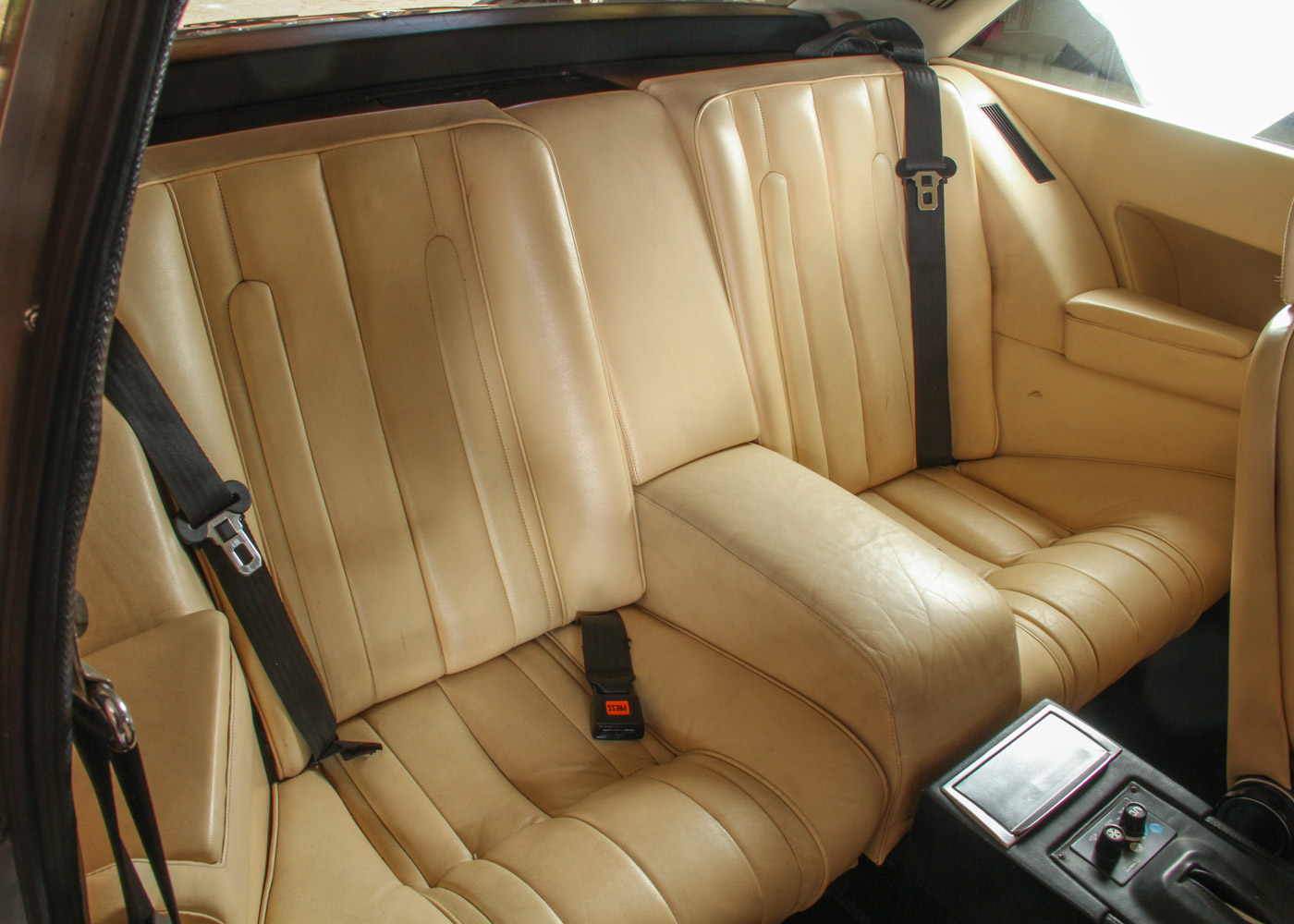 1981 Ferrari 400i 2+2 Coupe