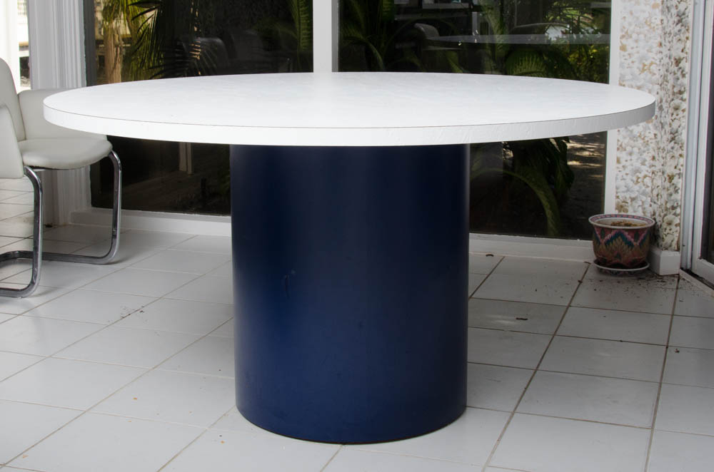 Pedestal Dining Table With Modern Style Chairs