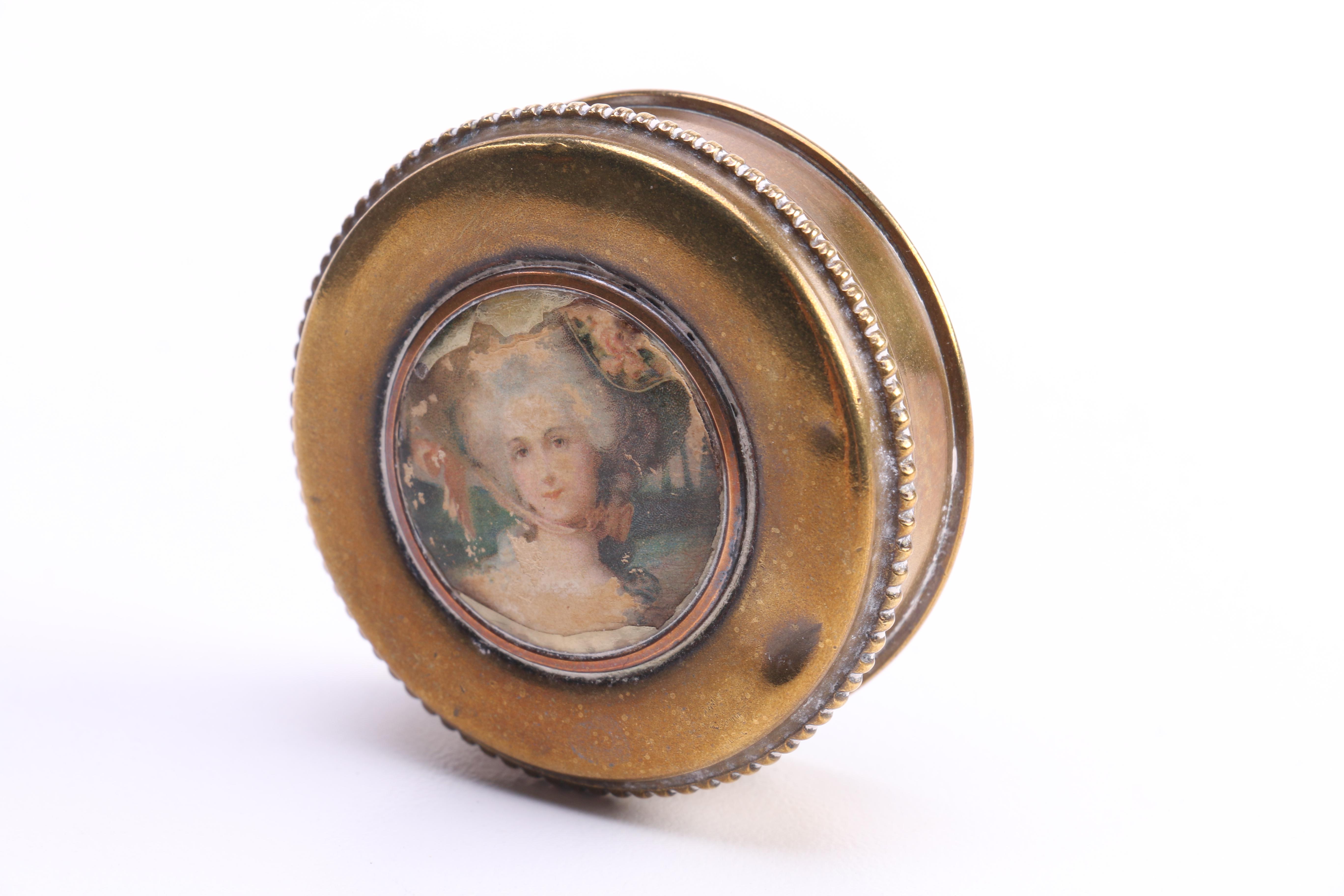 Decorative Glass Jar With Lid