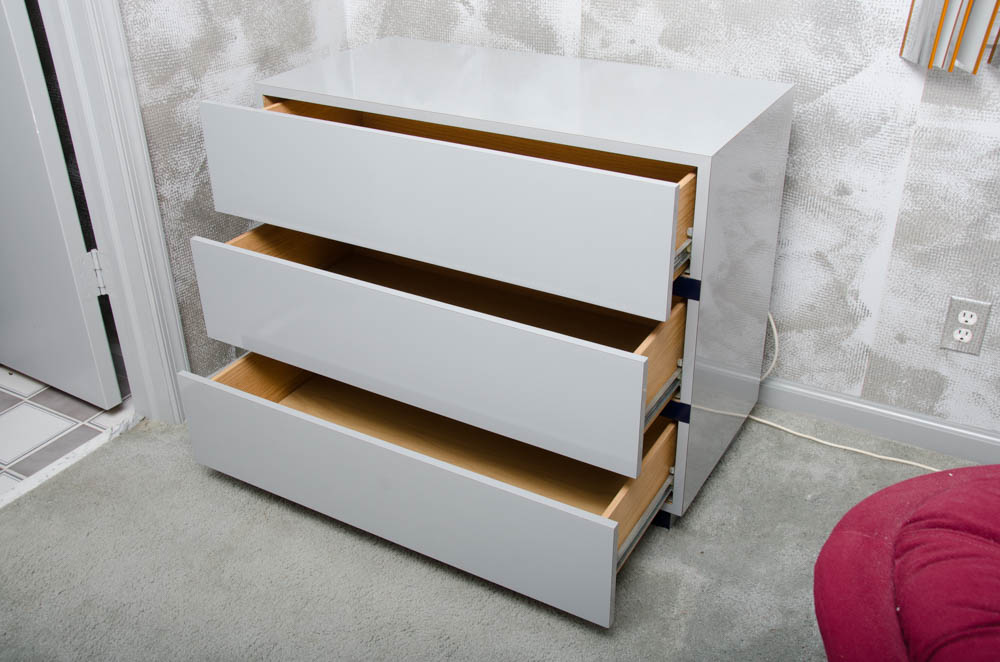 Light Gray Laminate Three-Drawer Chests