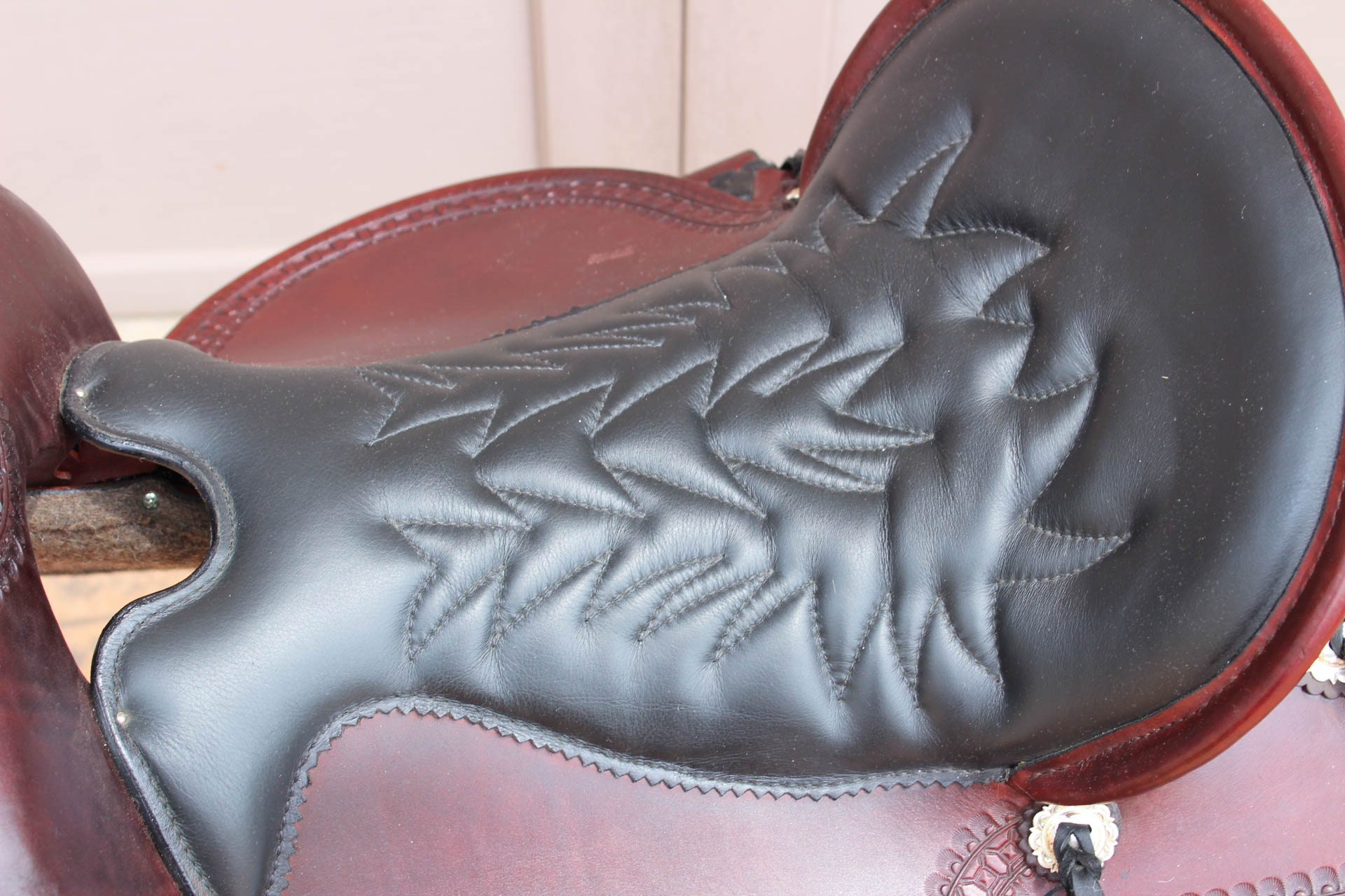 Tucker "Old West" Trail Saddle