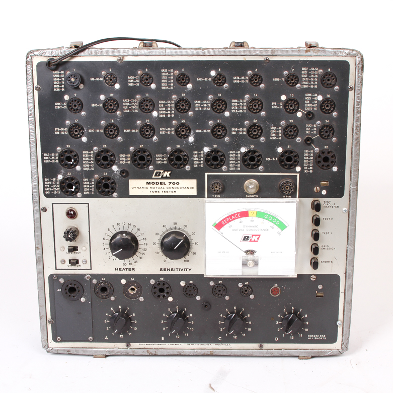 Vintage B&K Model 700 Dynamic Mutual Conductance Tube Tester