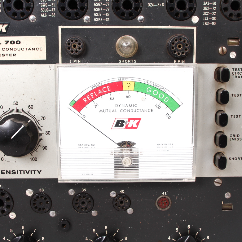 Vintage B&K Model 700 Dynamic Mutual Conductance Tube Tester