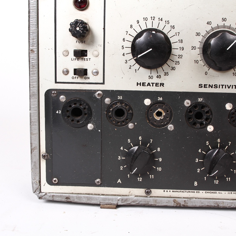 Vintage B&K Model 700 Dynamic Mutual Conductance Tube Tester