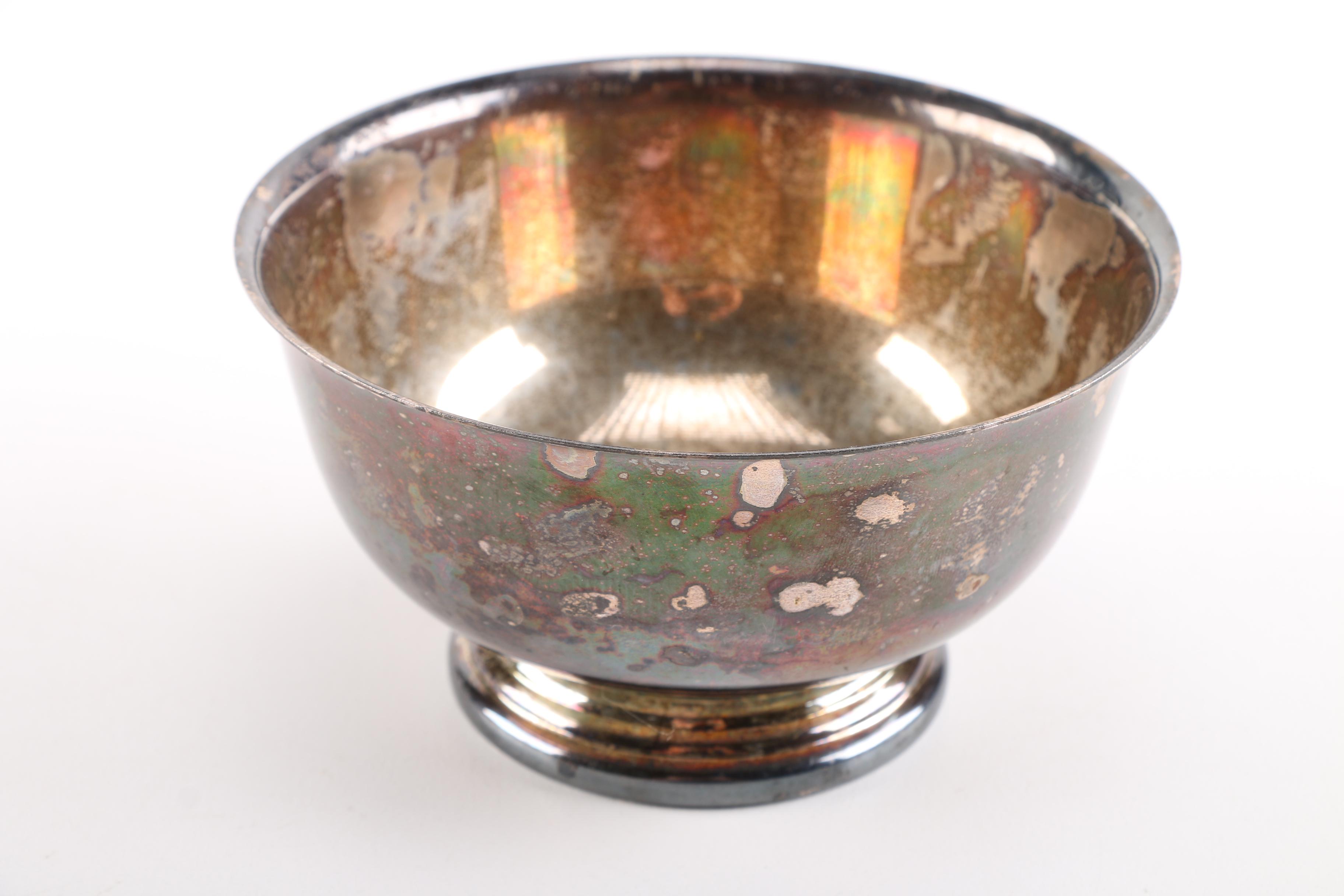 Silver Plate Tableware Featuring Wm. Rogers