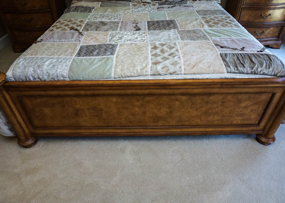 Four Poster King Size Bed Frame by Thomasville with Bedding