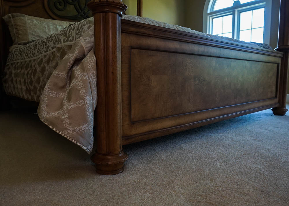 Four Poster King Size Bed Frame by Thomasville with Bedding