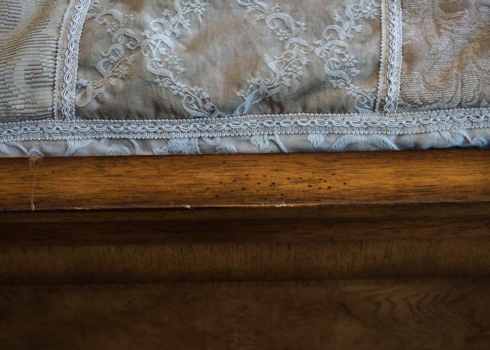 Four Poster King Size Bed Frame by Thomasville with Bedding