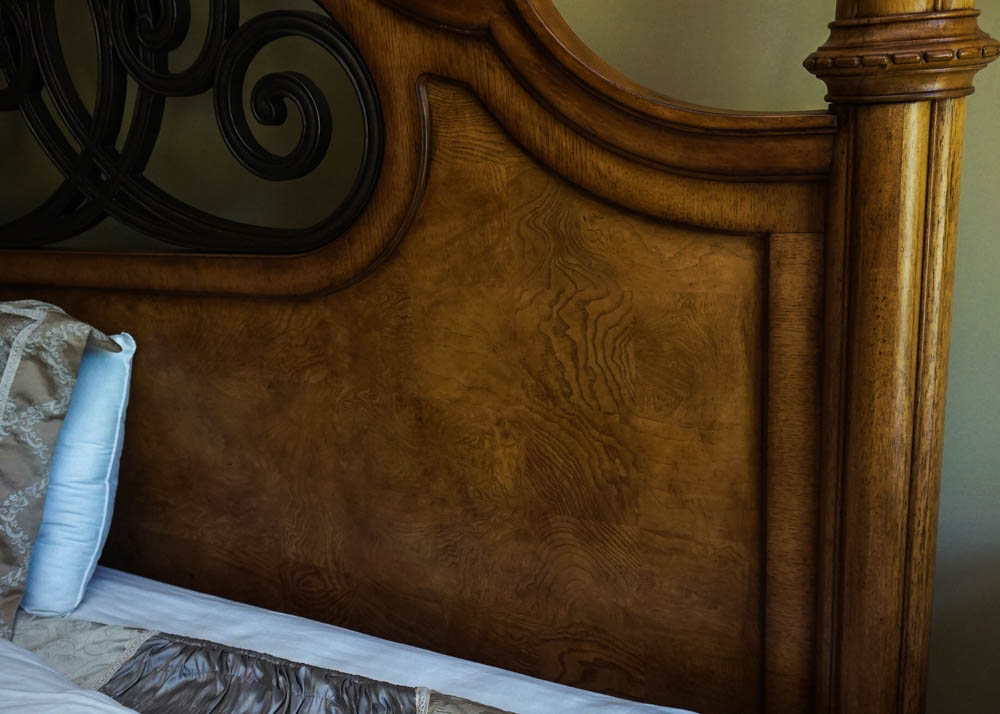 Four Poster King Size Bed Frame by Thomasville with Bedding