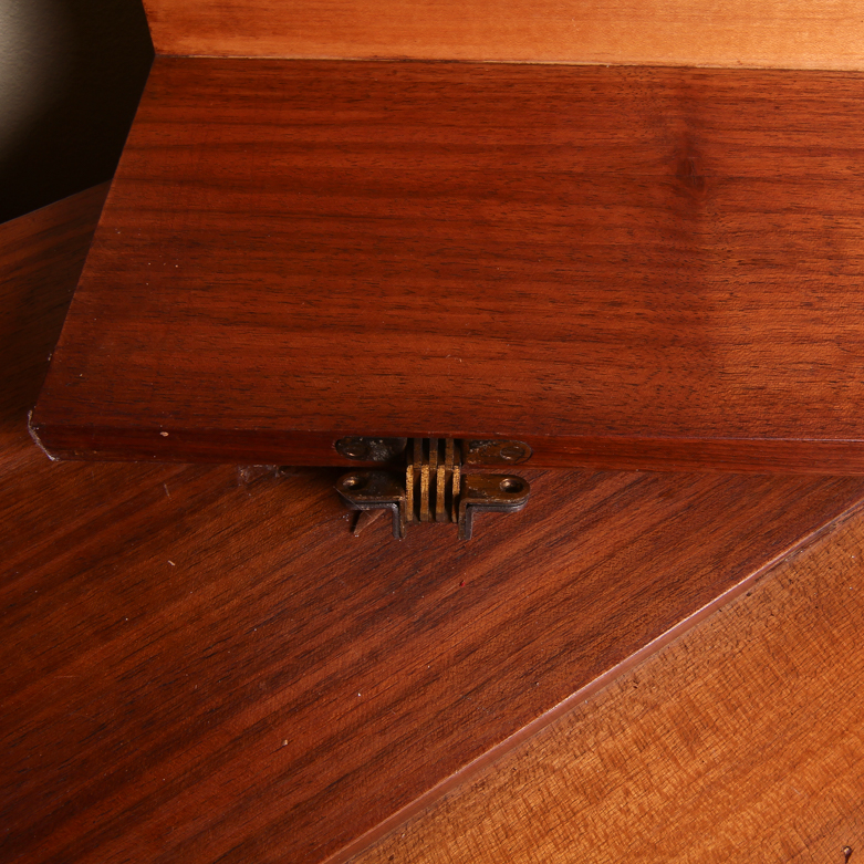 Mid Century Modern Grundig-Majestic "8080/US" Console Radio